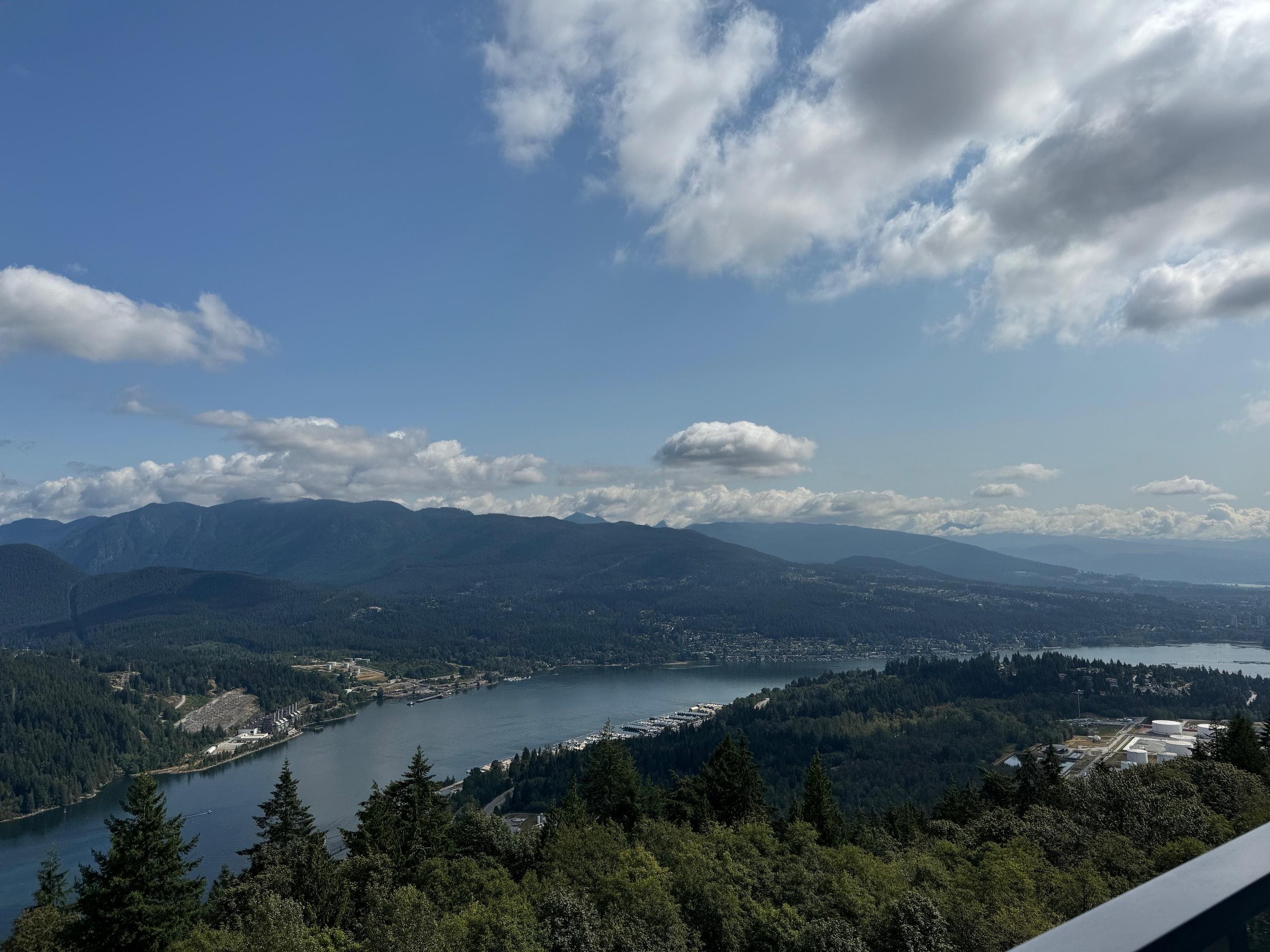 1702 - 9060 University Crescent, Burnaby, V5A 0E1 — photo 4