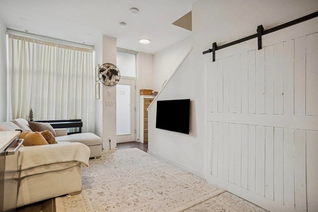 62 W 1st Avenue, Vancouver, V5Y 0K4 — photo 3