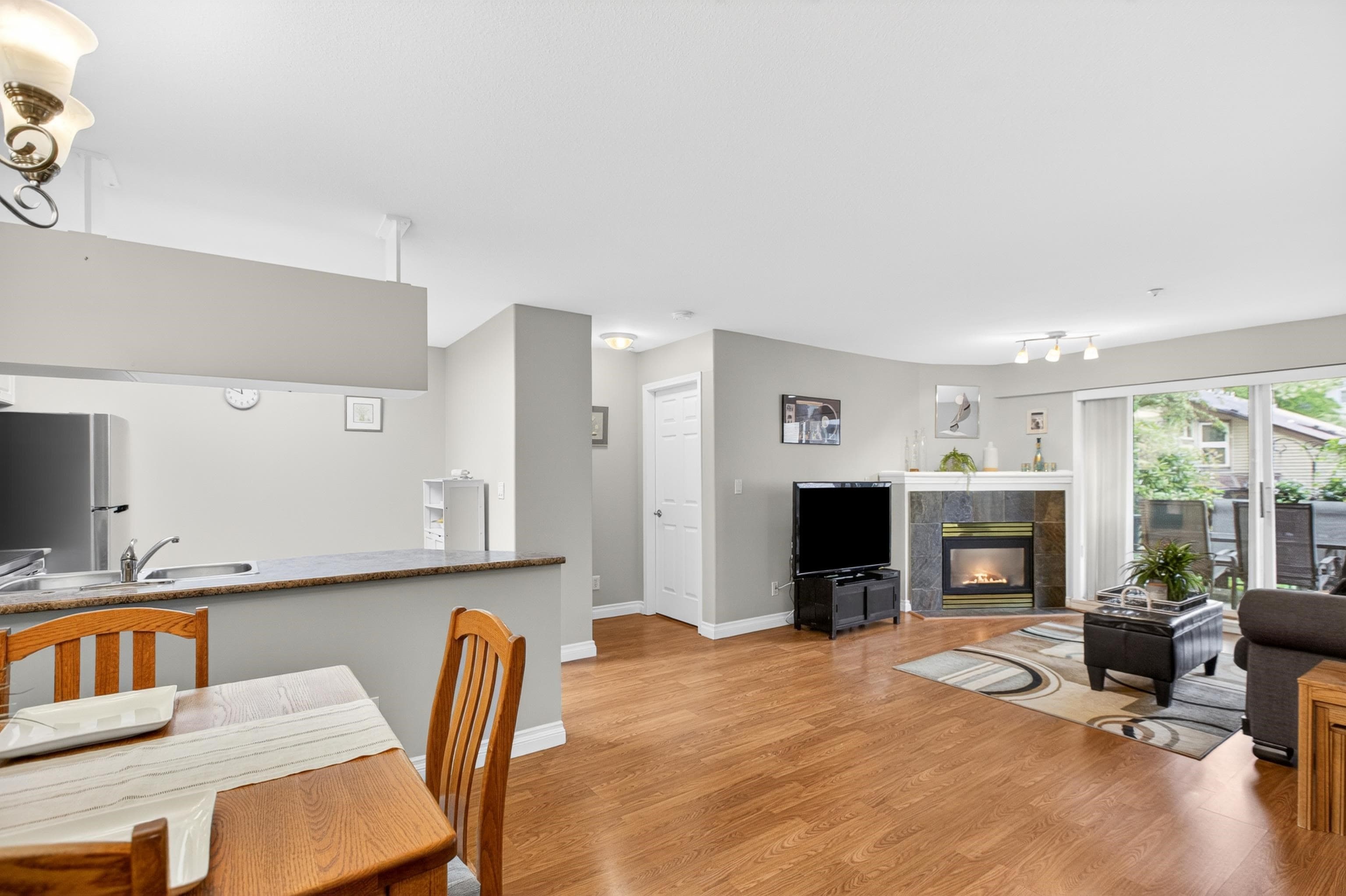 103 - 11960 Harris Road, Pitt Meadows, V3Y 2R1 — photo 3