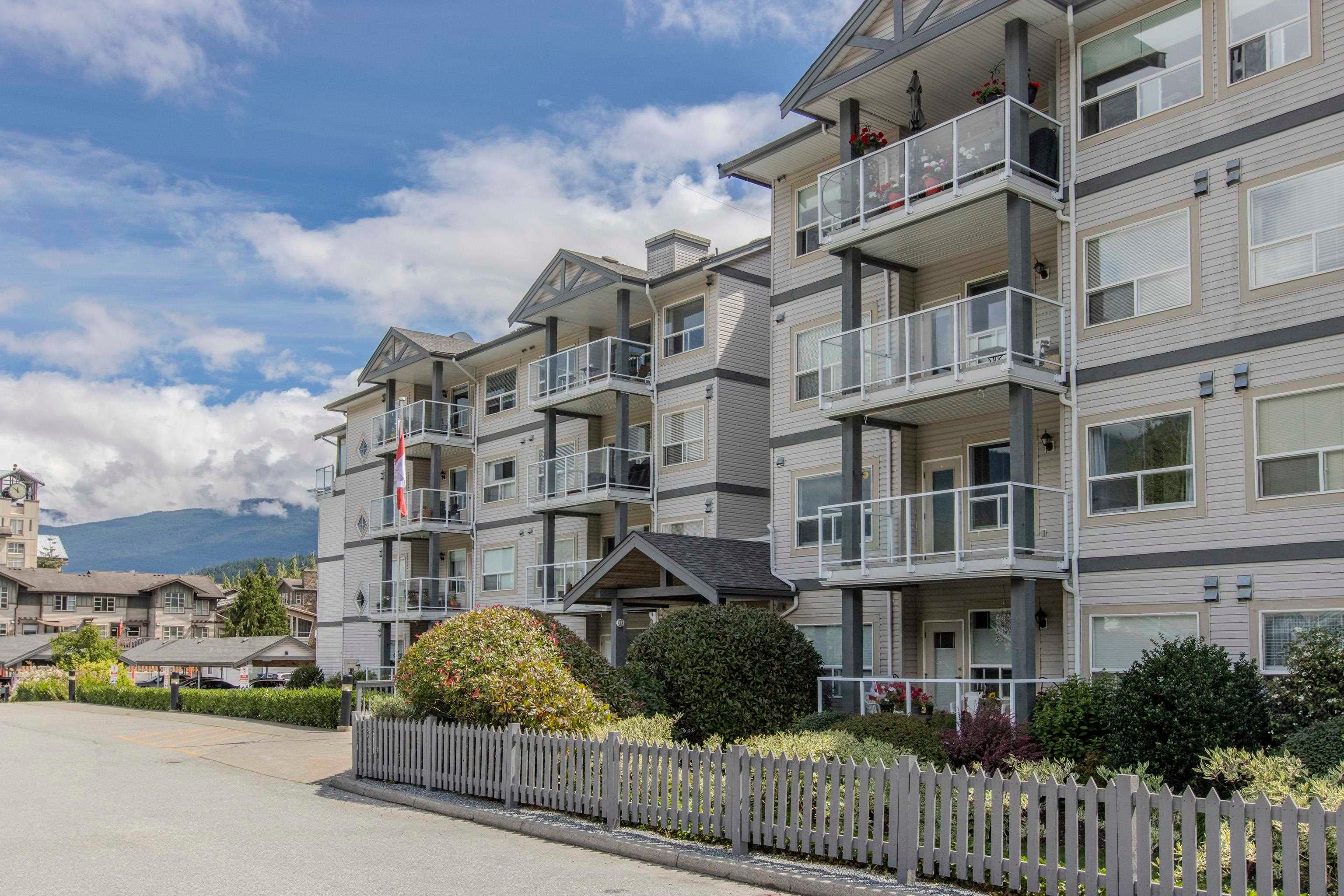 207 - 1203 Pemberton Avenue, Squamish