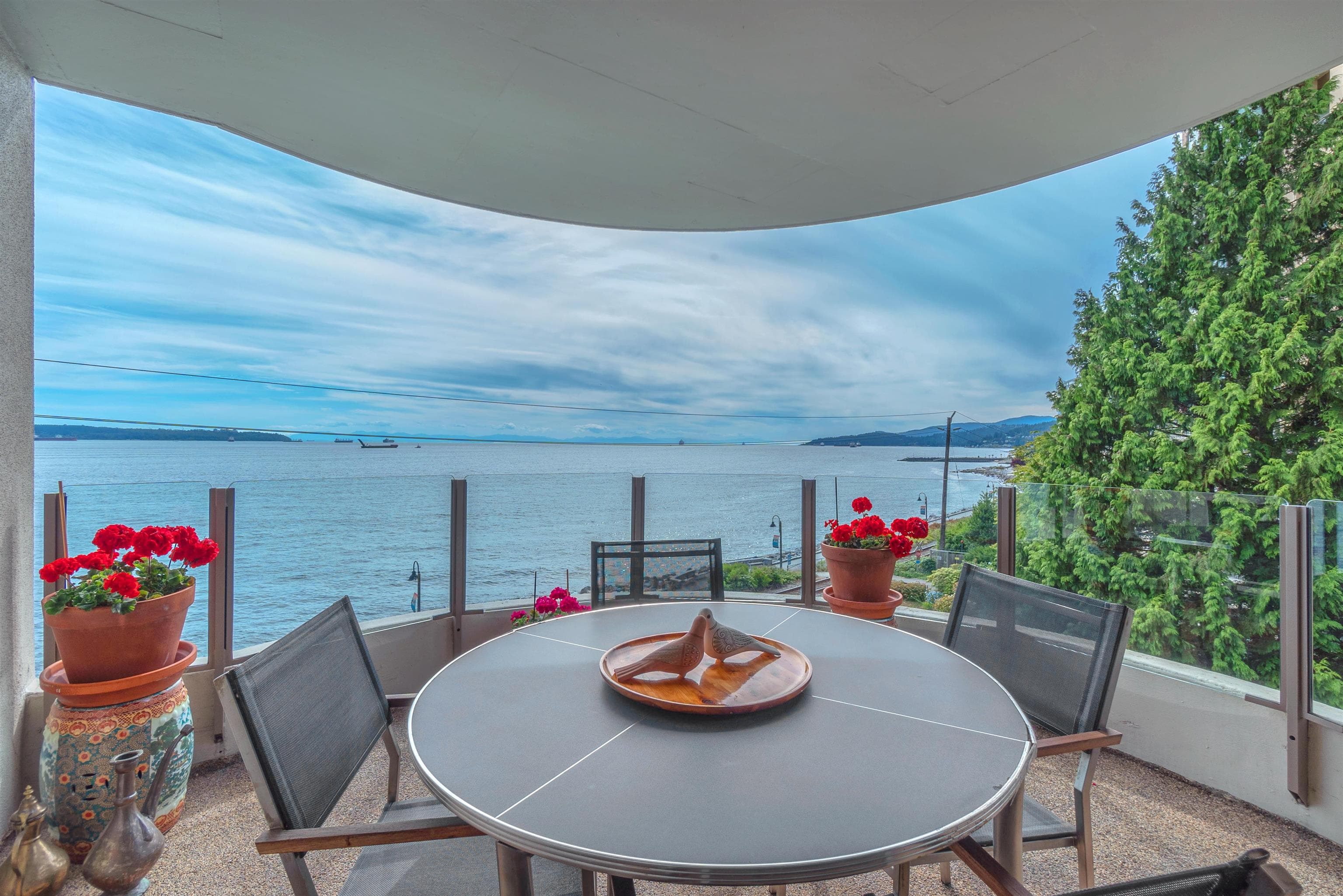 103 - 2280 Bellevue Avenue, West Vancouver, V7V 1C6 — photo 1