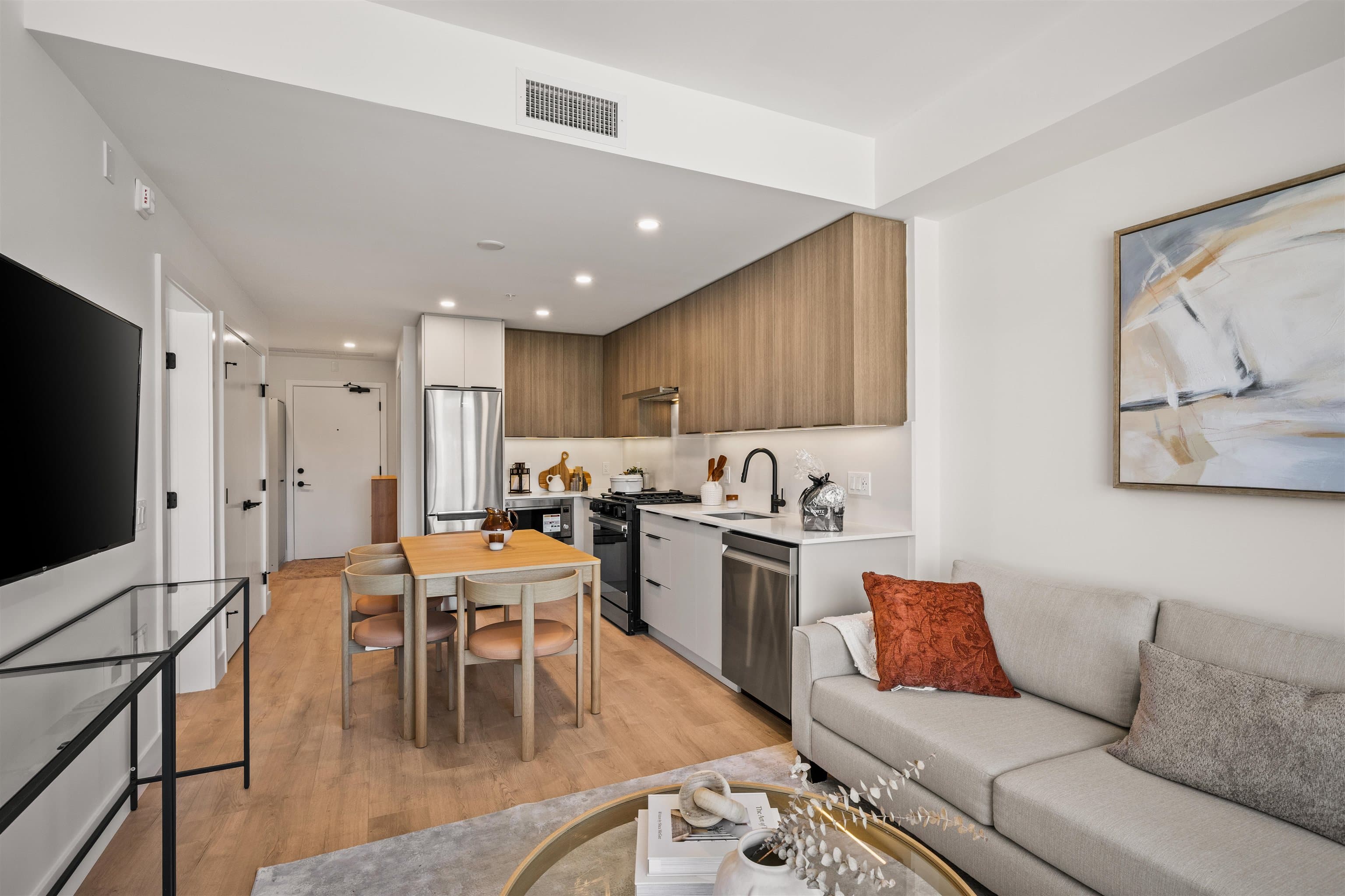306 - 111 Buller Street, Port Moody, V3H 0P5 — photo 3
