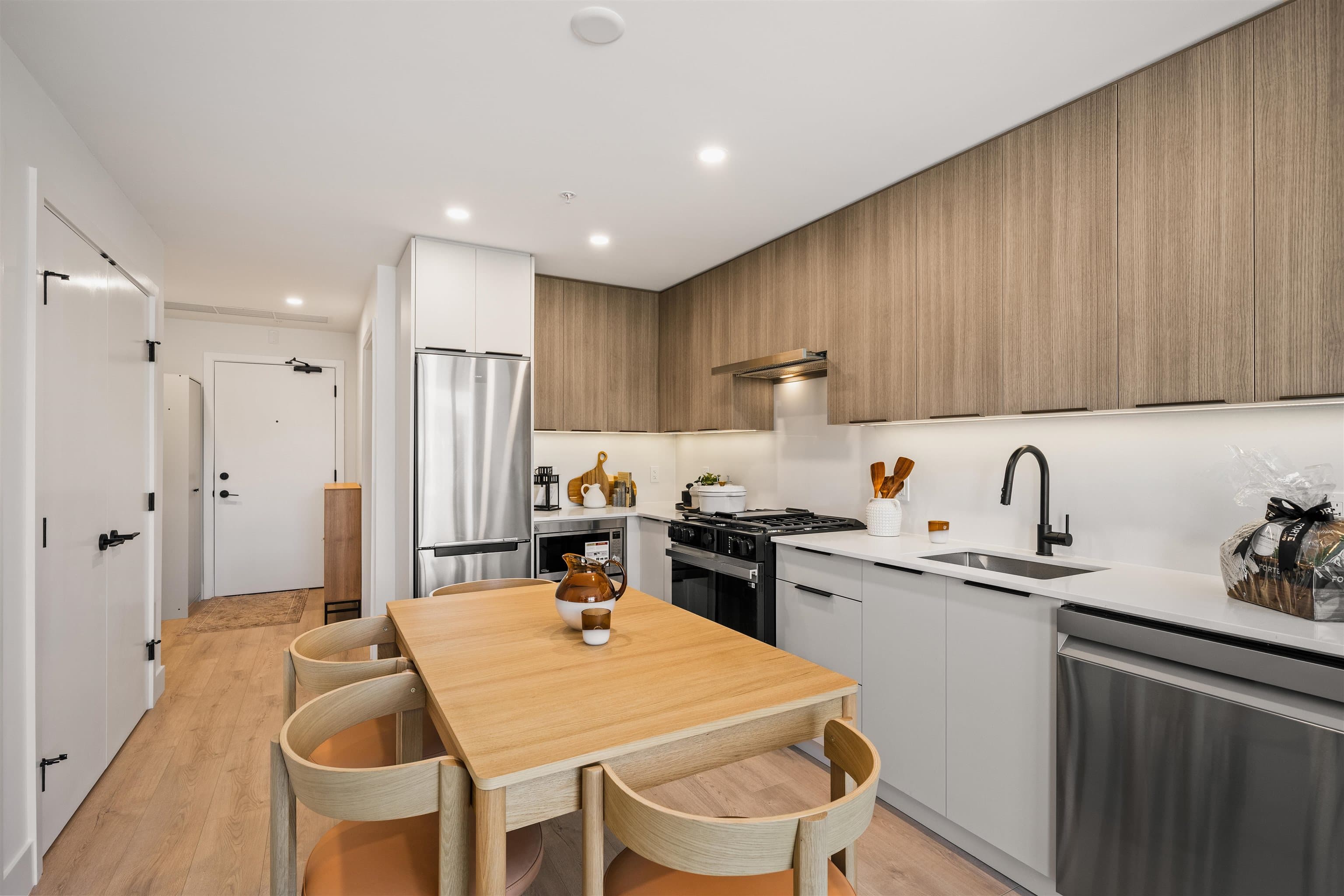 306 - 111 Buller Street, Port Moody, V3H 0P5 — photo 4