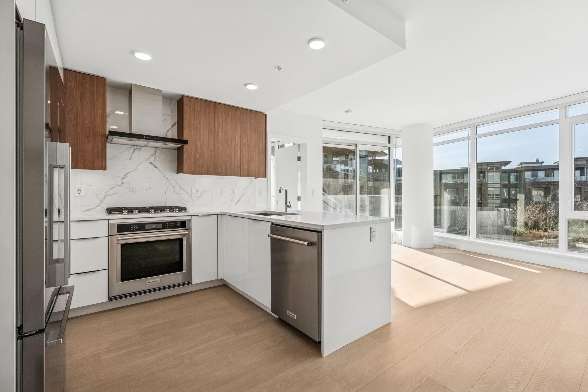 2103 - 7769 Park Crescent, Burnaby