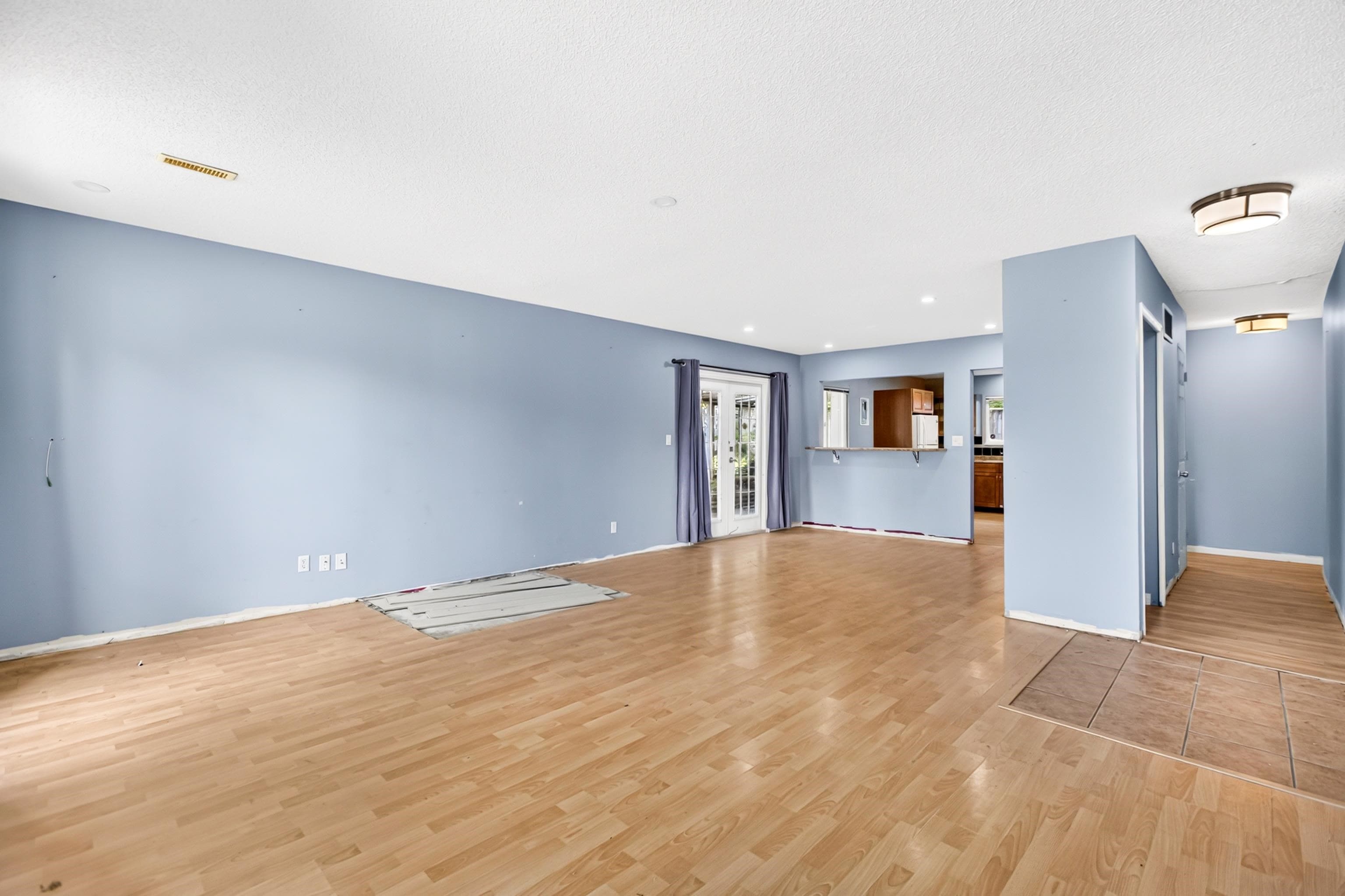 21598 Spring Avenue, Maple Ridge, V4R 2K6 — photo 5
