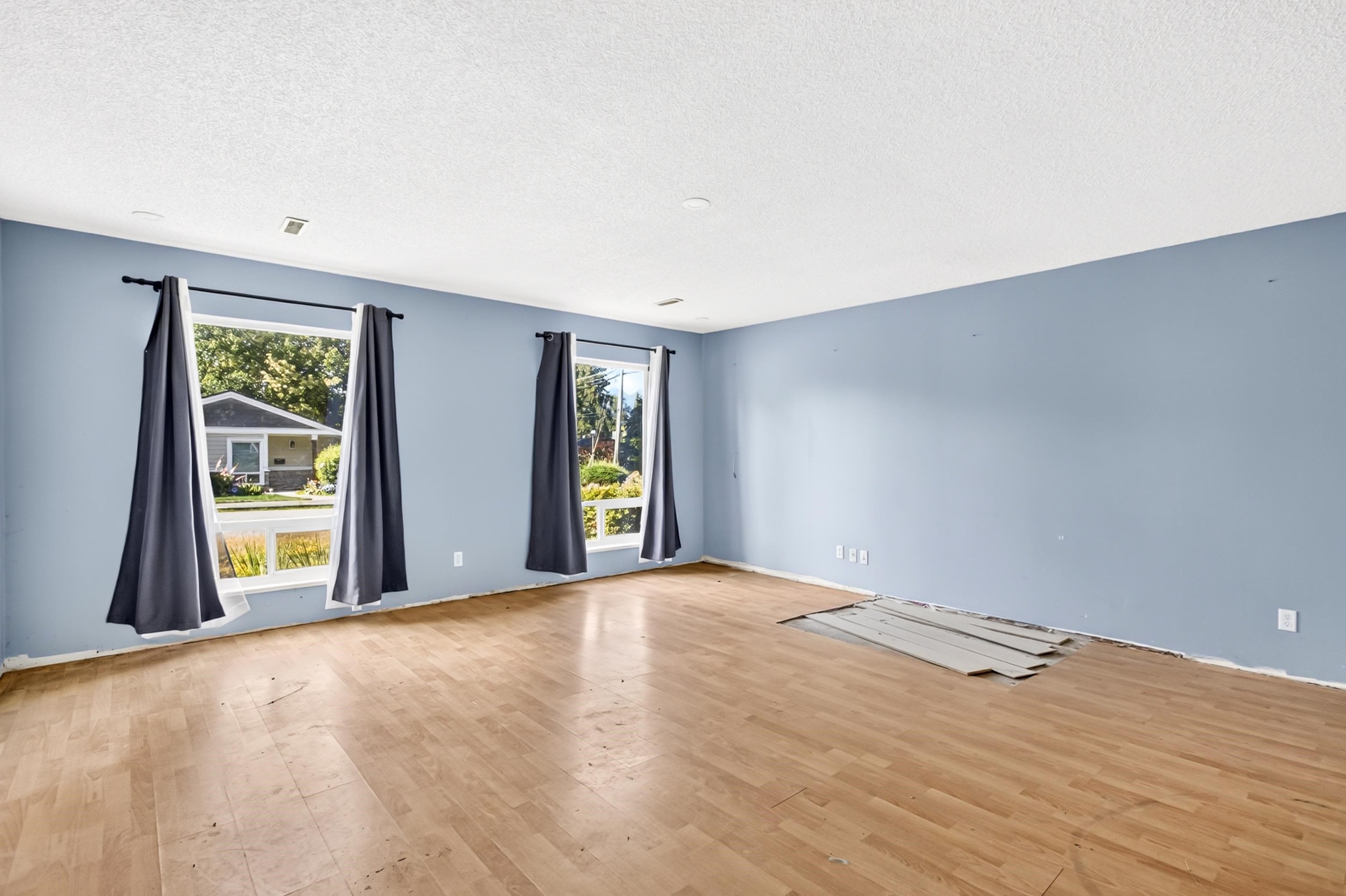 21598 Spring Avenue, Maple Ridge, V4R 2K6 — photo 4