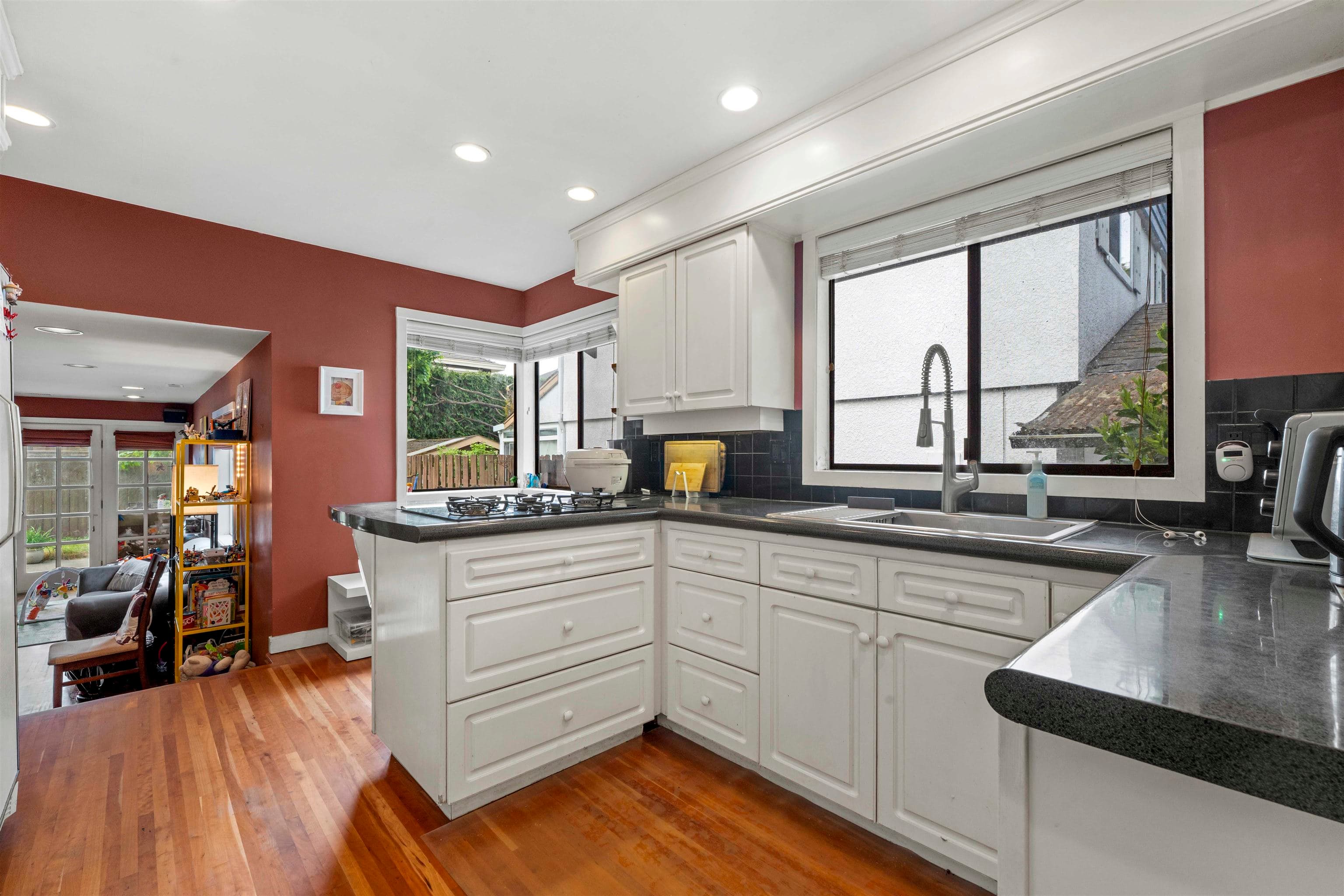 9560 Glendower Drive, Richmond, V7A 2Y5 — photo 5