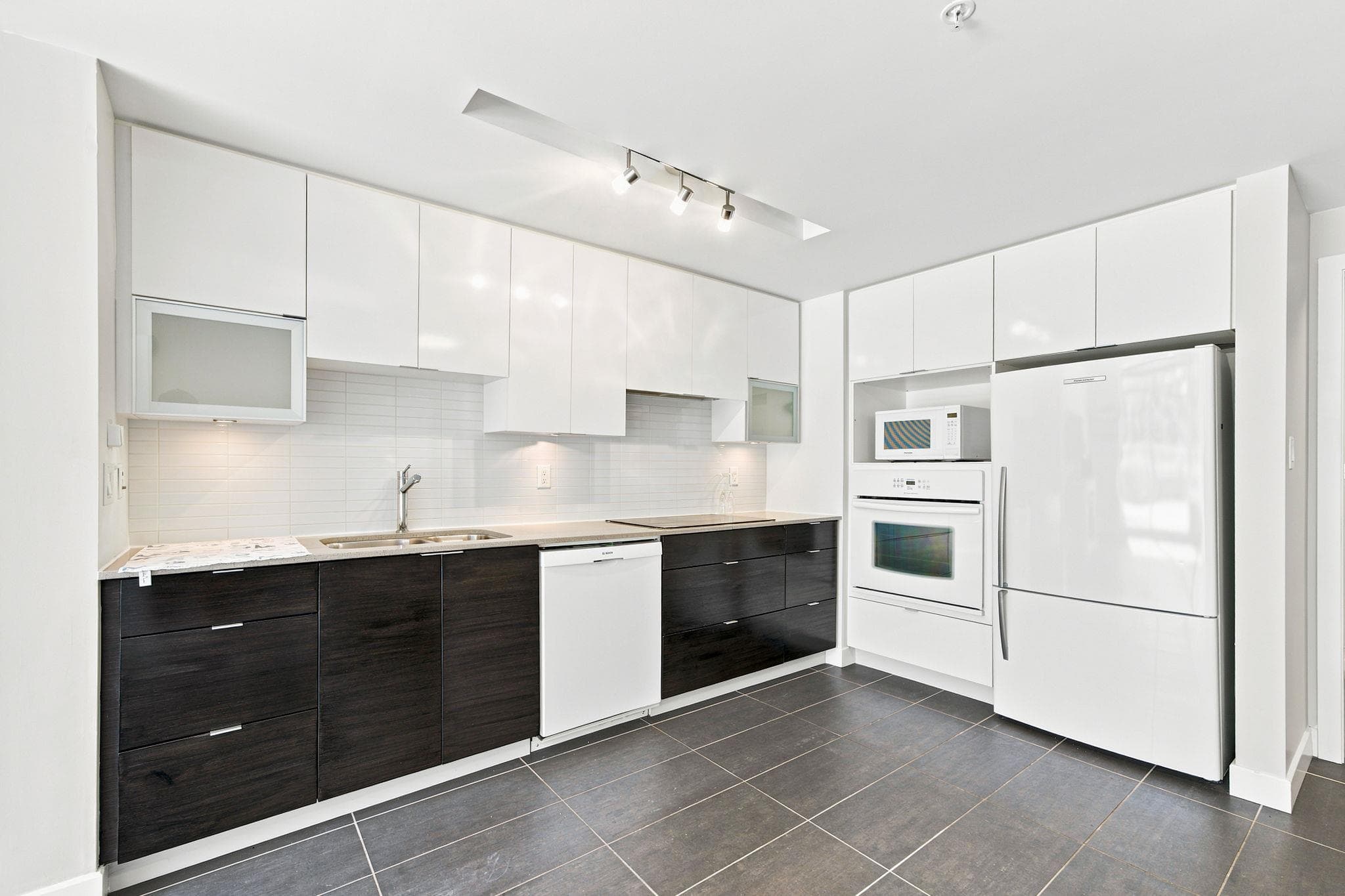 307 - 175 W 2nd Street, North Vancouver, V7M 0A5 — photo 4