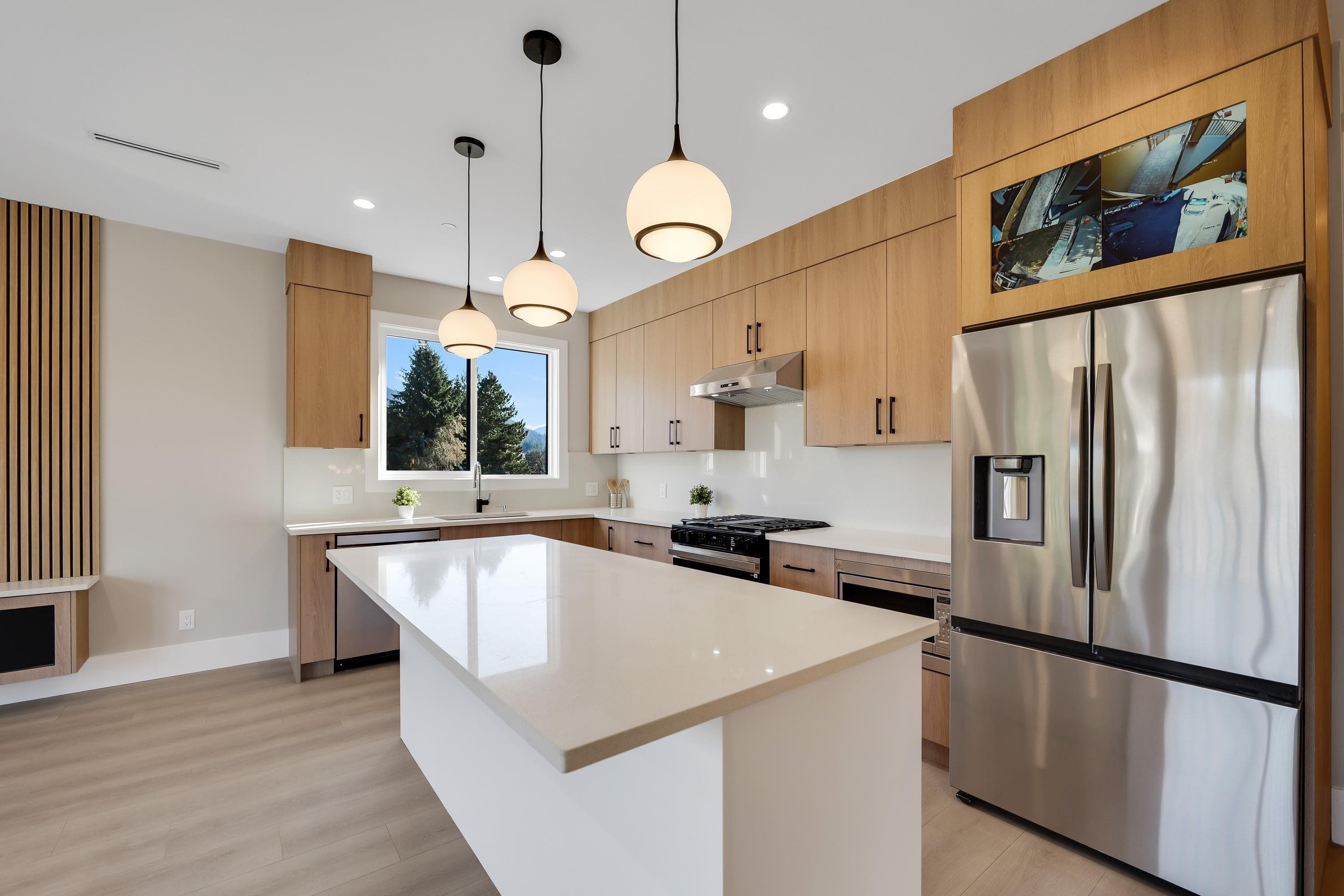 1352 Judd Road, Squamish, V0N 1H0 — photo 3