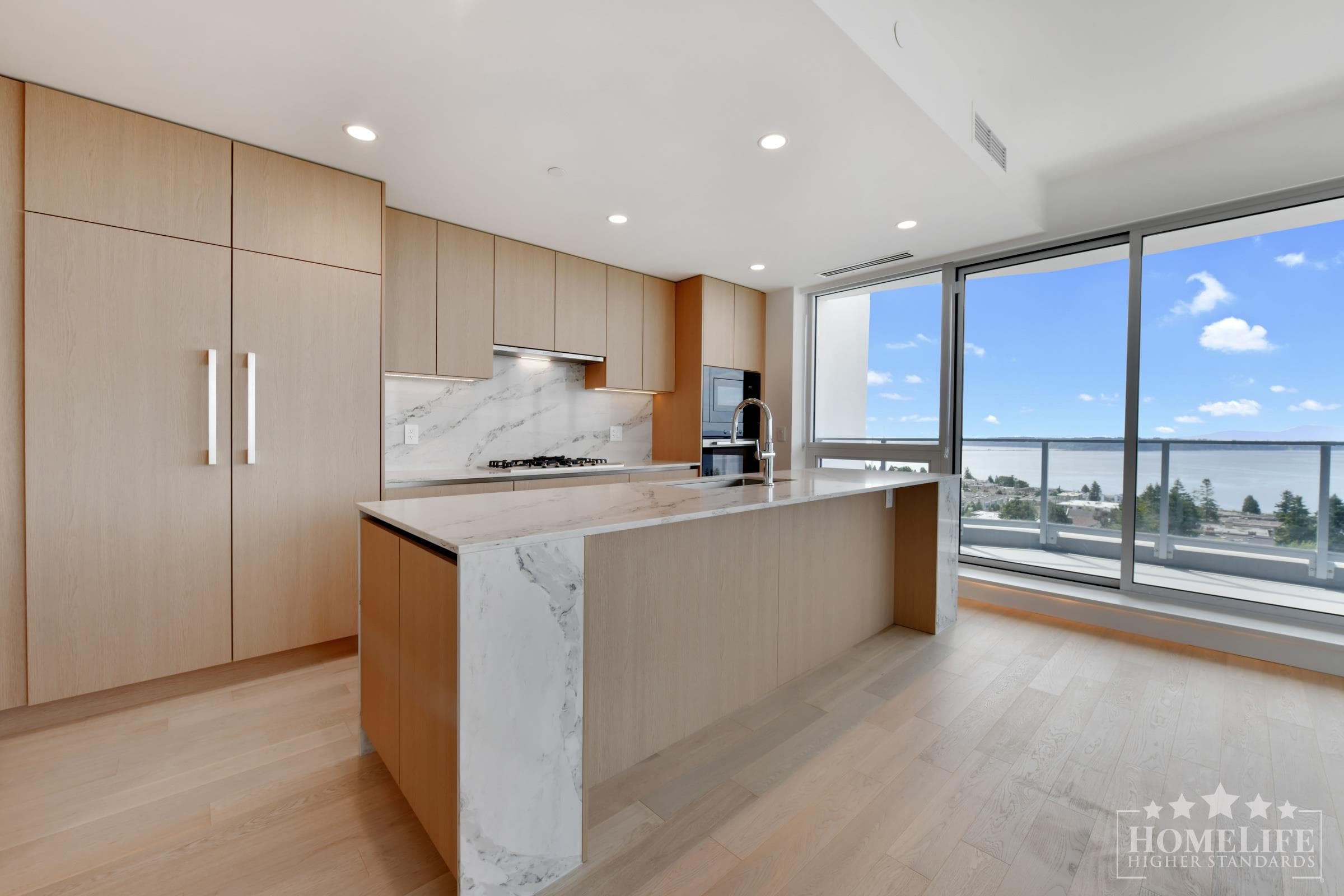 1105 - 1475 Foster Street, White Rock, V4B 3W7 — photo 3