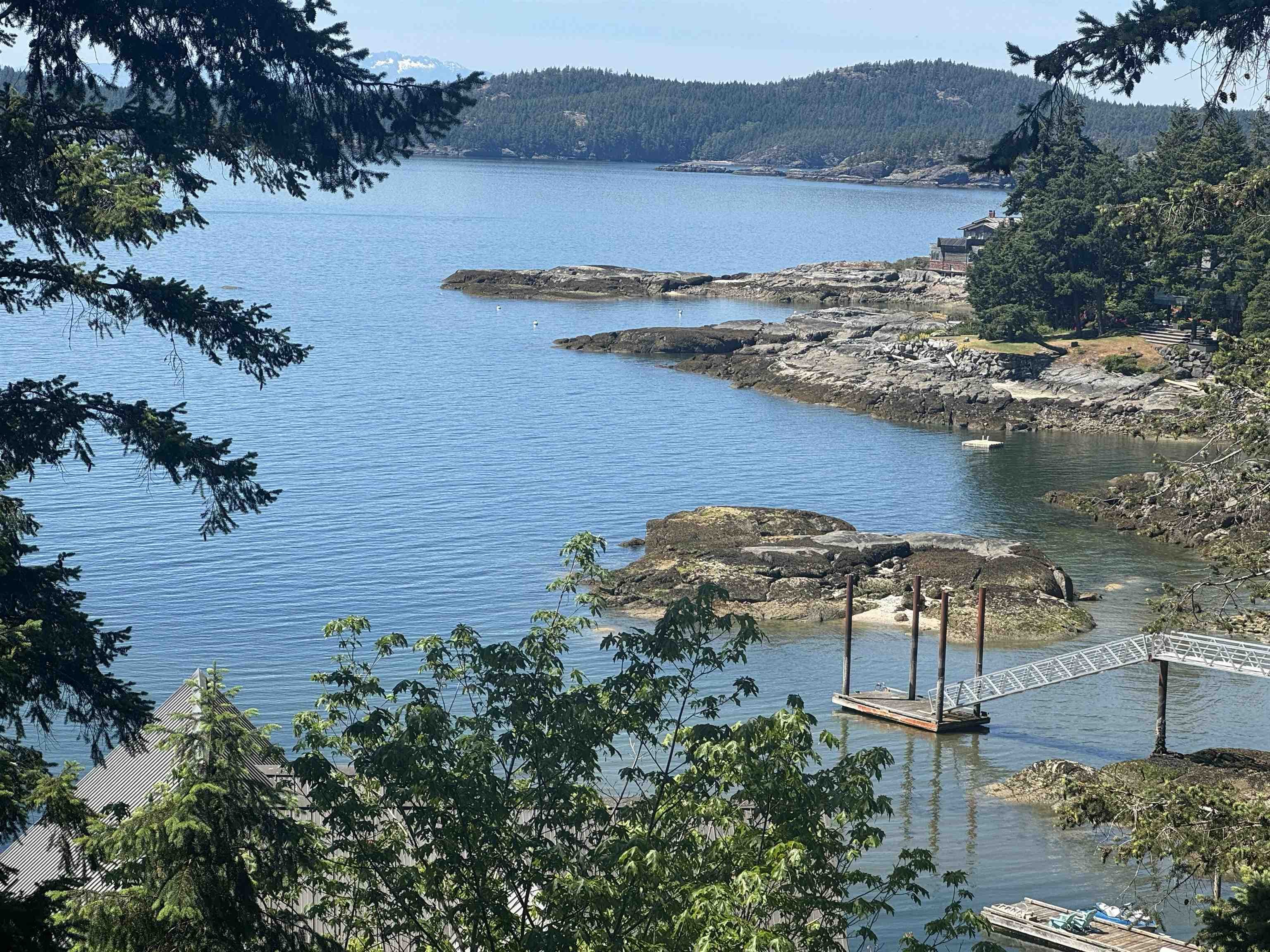 9127 Redrooffs Road, Halfmoon Bay