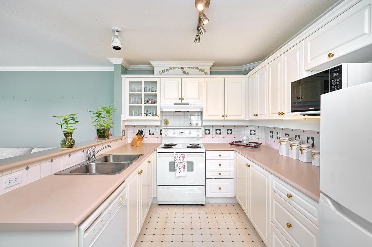 211 - 12911 Railway Avenue, Richmond, V7E 6L8 — photo 5