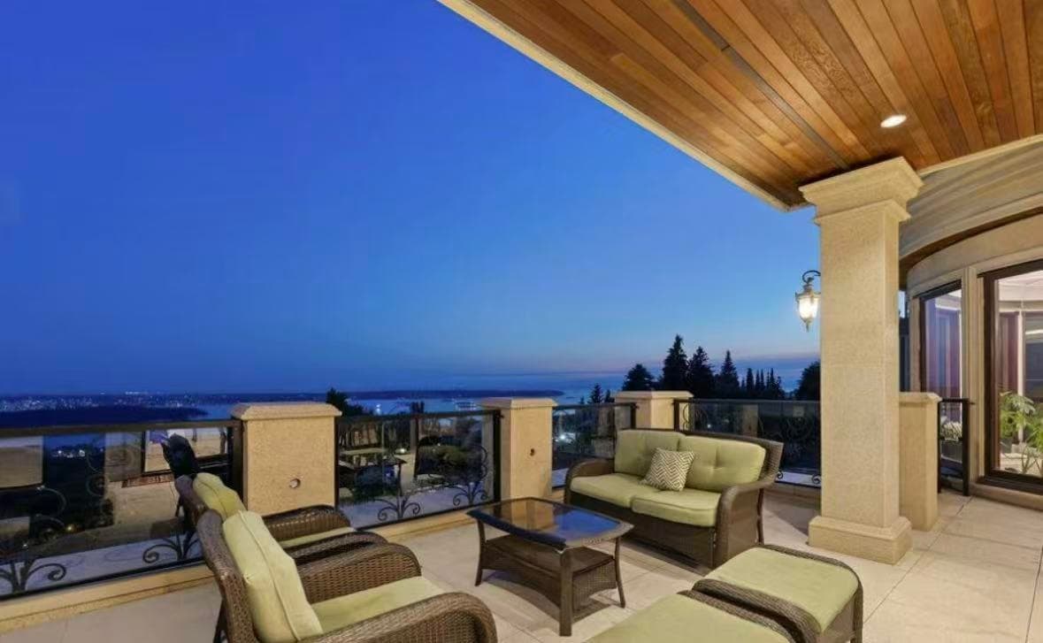 Main and Above - 1327 Chartwell Dr, West Vancouver, V7S 2R4 — photo 2