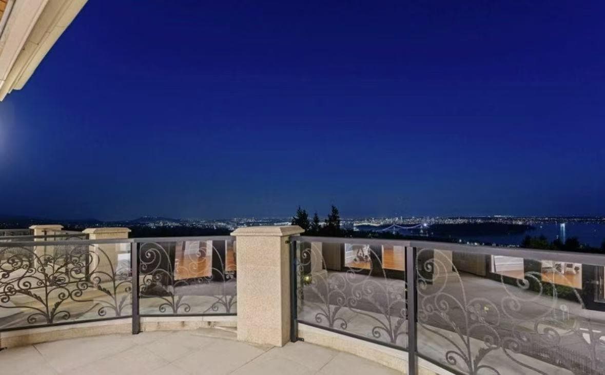 Main and Above - 1327 Chartwell Dr, West Vancouver, V7S 2R4 — photo 3