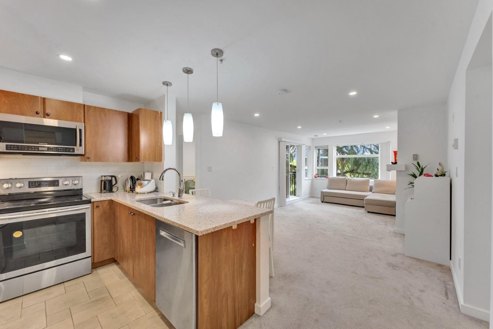 320 - 6508 Denbigh Avenue, Burnaby