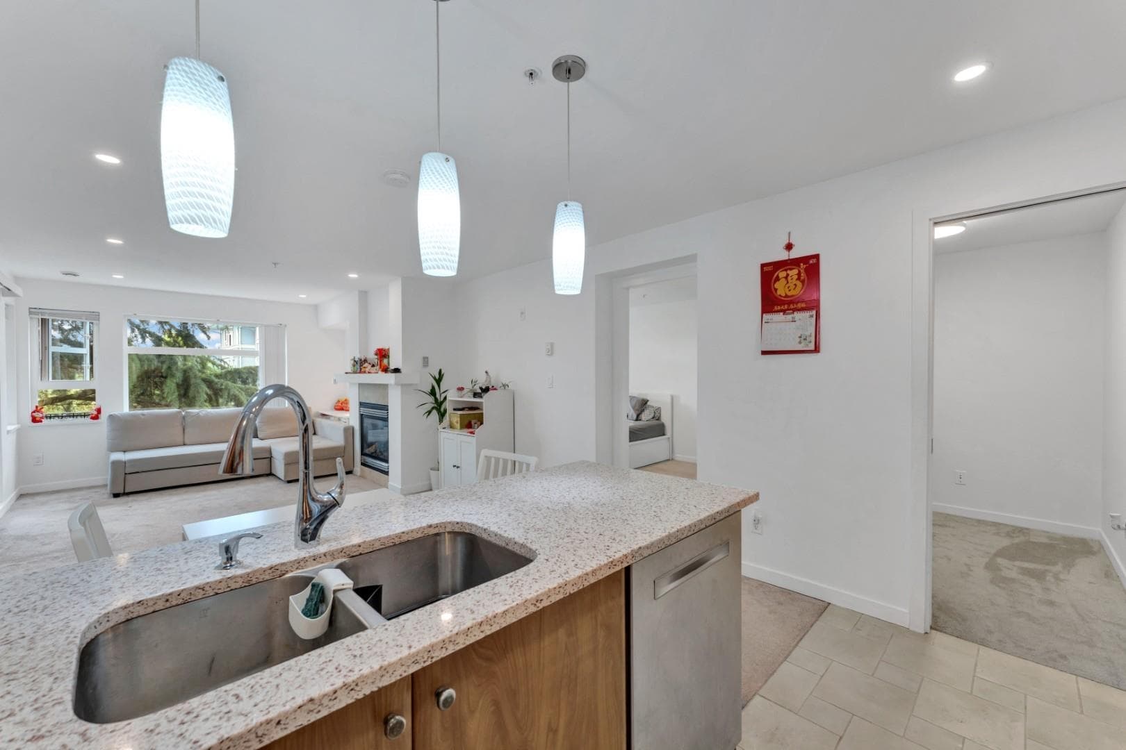 320 - 6508 Denbigh Avenue, Burnaby, V5H 4W6 — photo 4