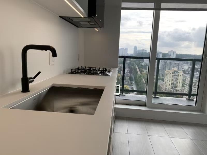 5058 Joyce Street, Vancouver, V5R 0J9 — photo 2
