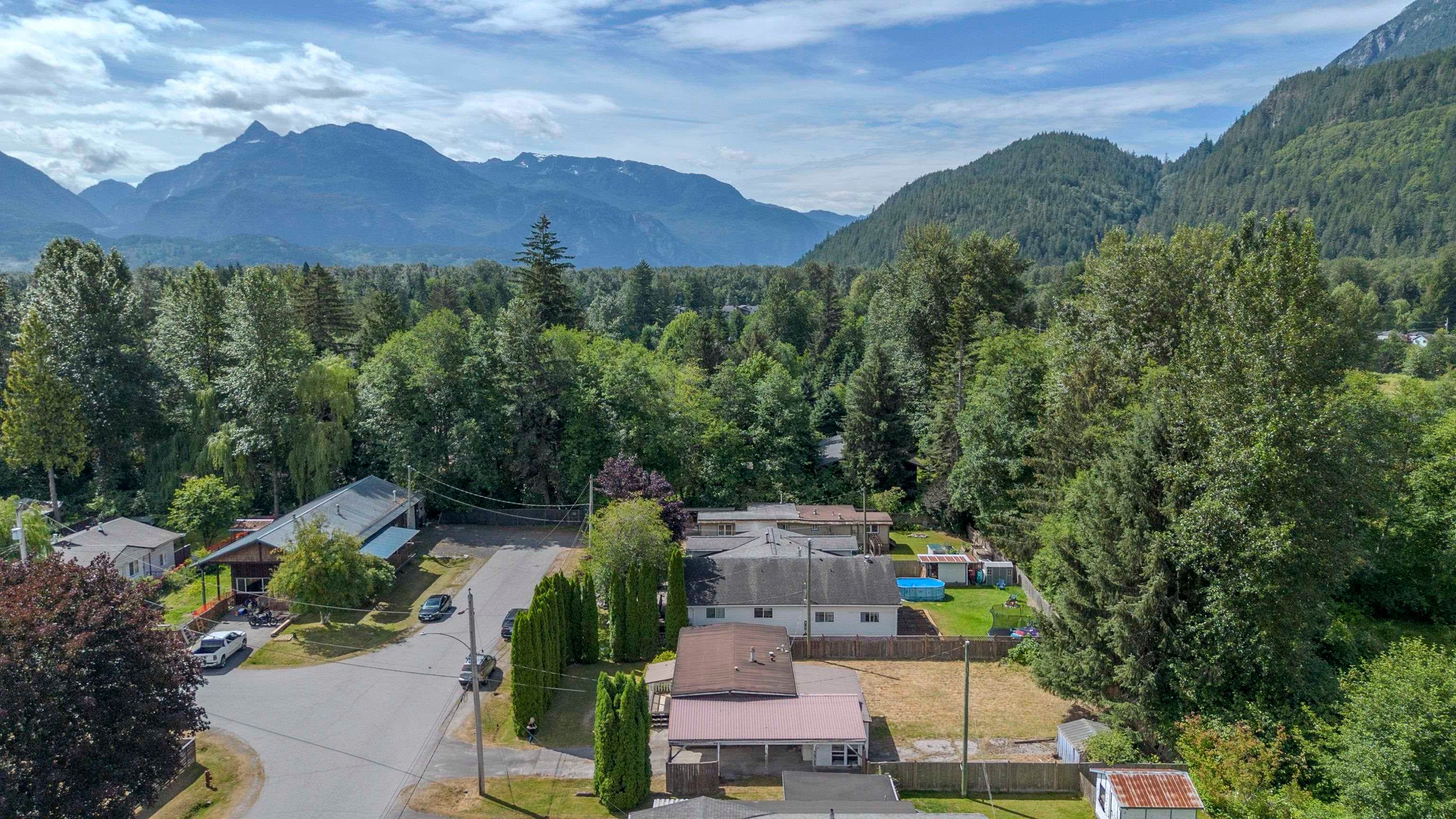 36 Bracken Parkway, Squamish, V0N 1T0 — photo 3