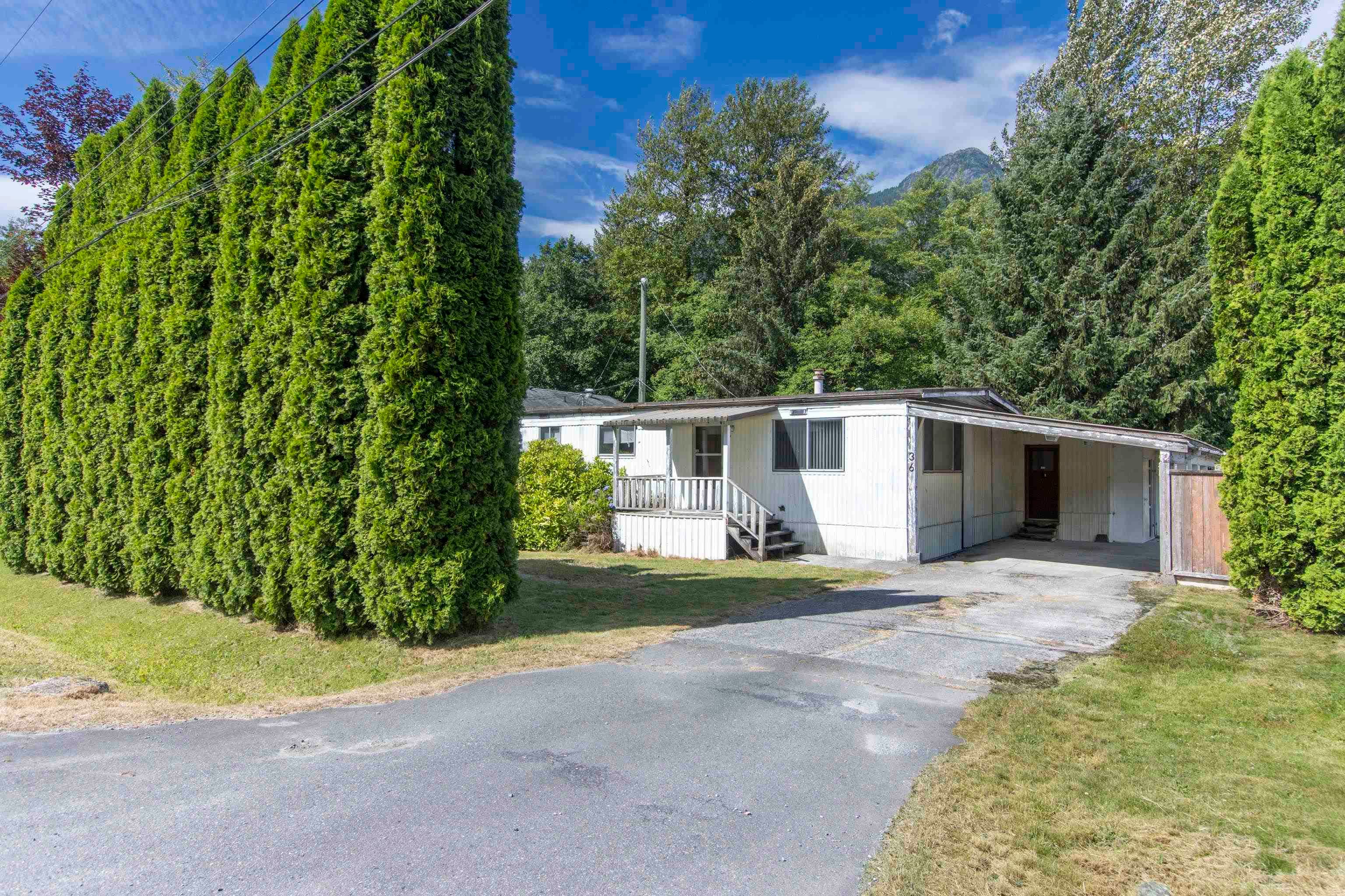 36 Bracken Parkway, Squamish, V0N 1T0 — photo 4