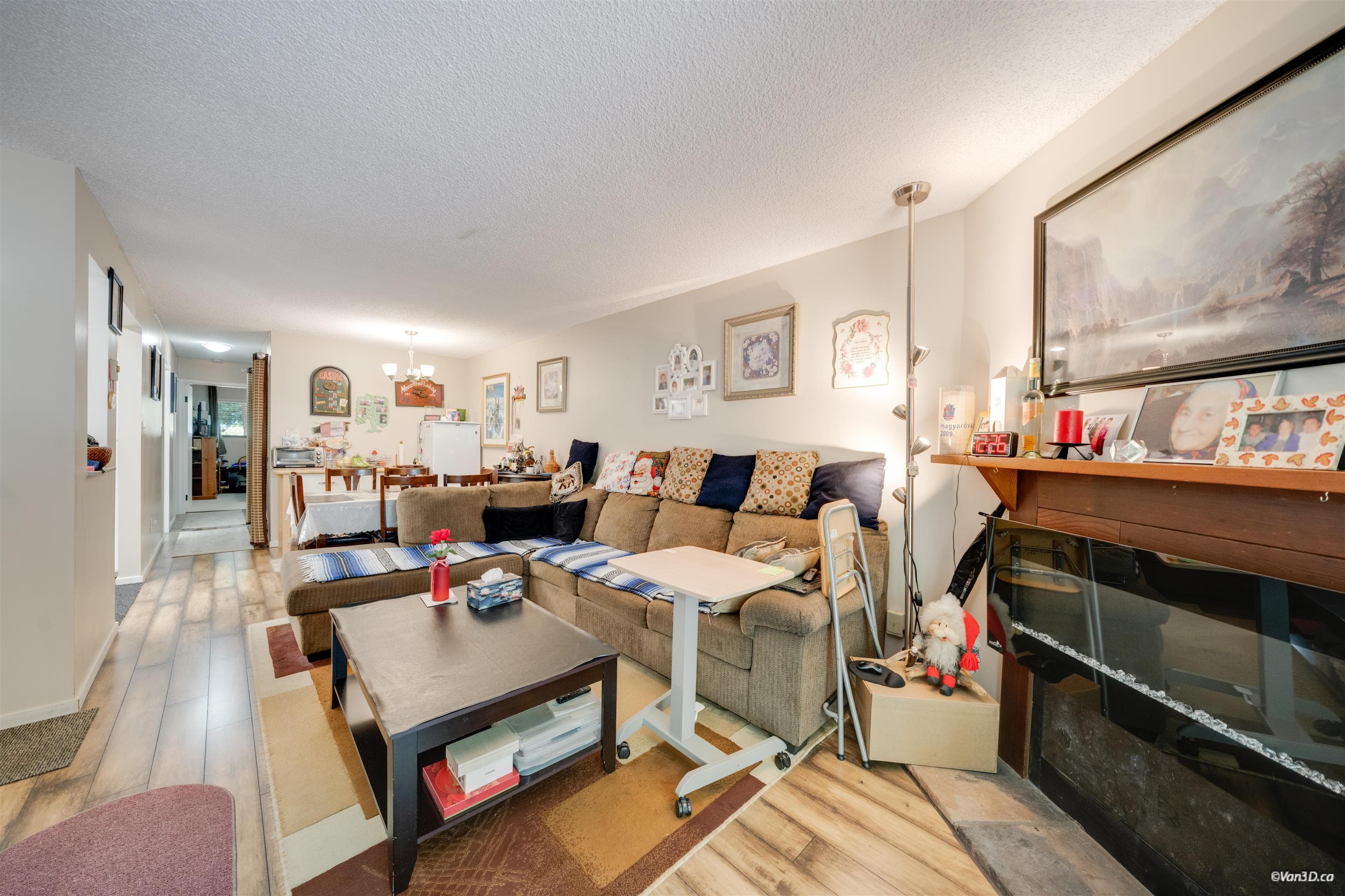 14828 Holly Park Lane, Surrey