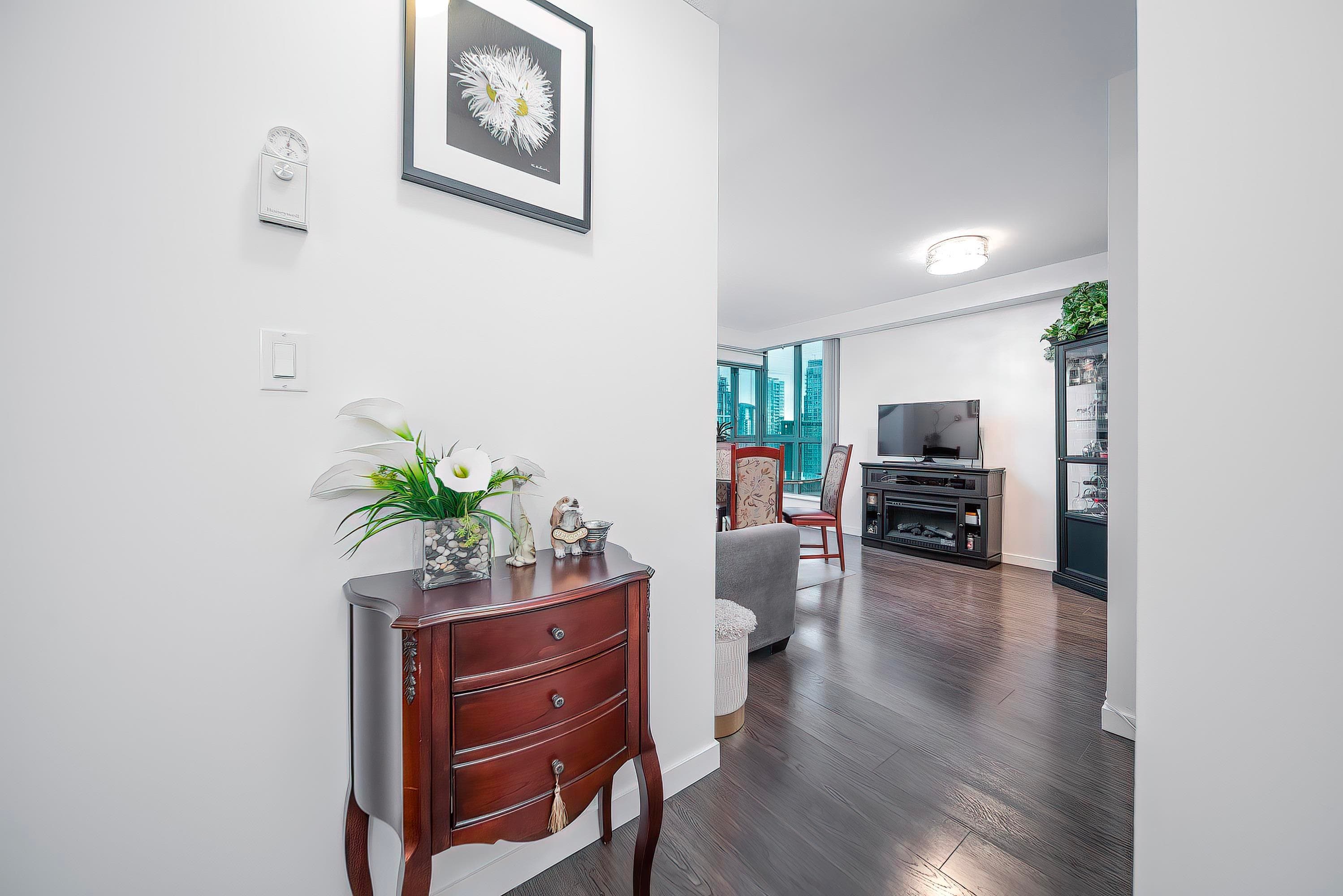 2303 - 1188 Howe Street, Vancouver, V6Z 2S8 — photo 3