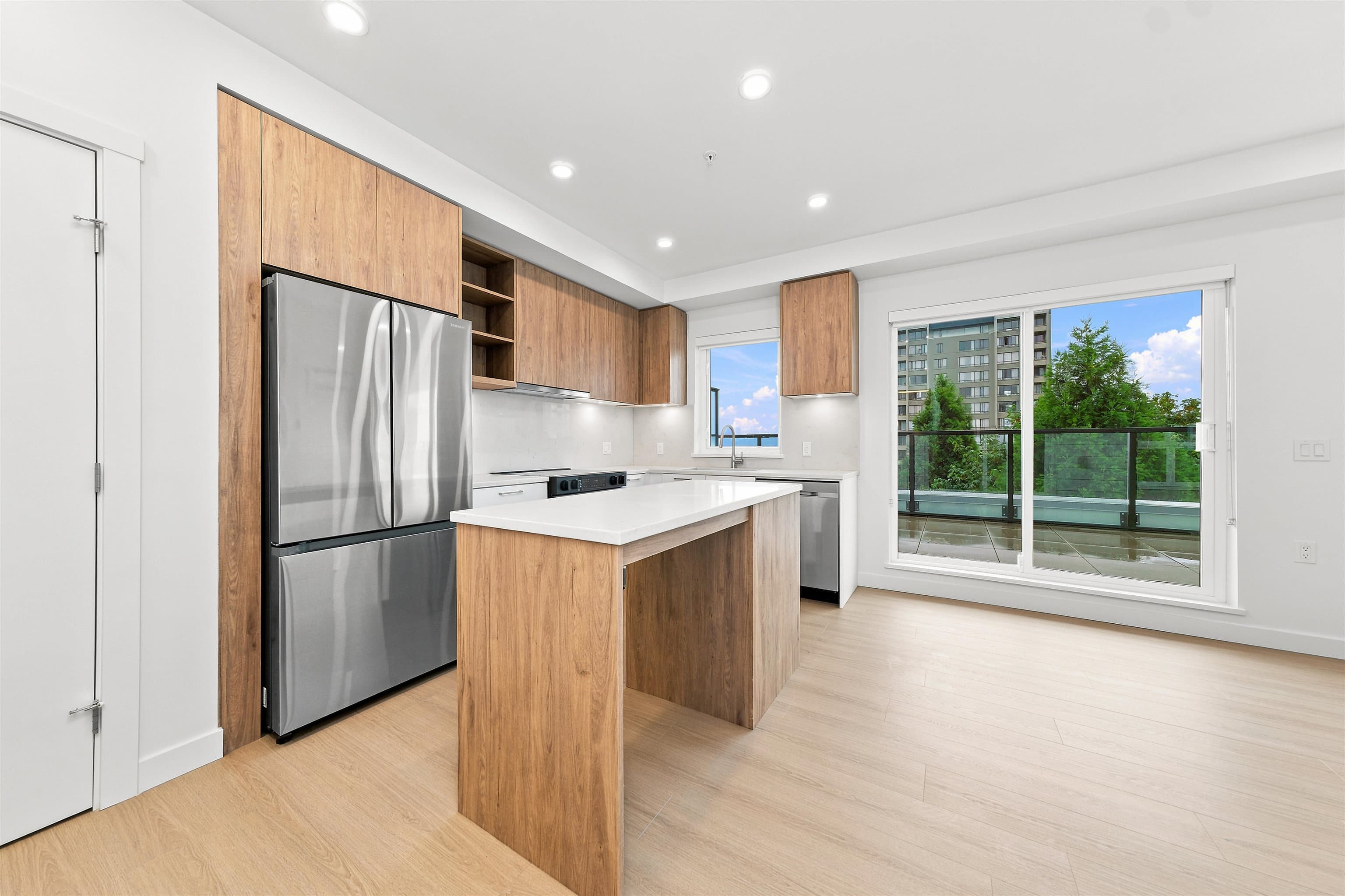 423 - 82 First Street, New Westminster, V3L 0L8 — photo 2