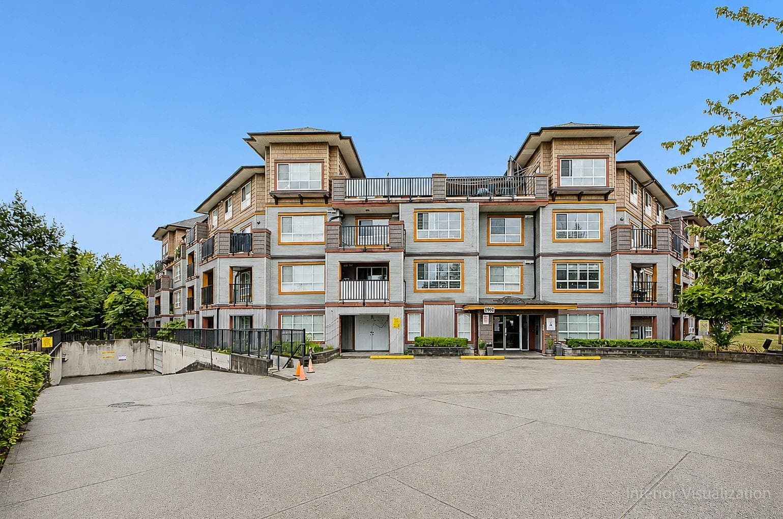 201 - 6960 120 Street, Surrey