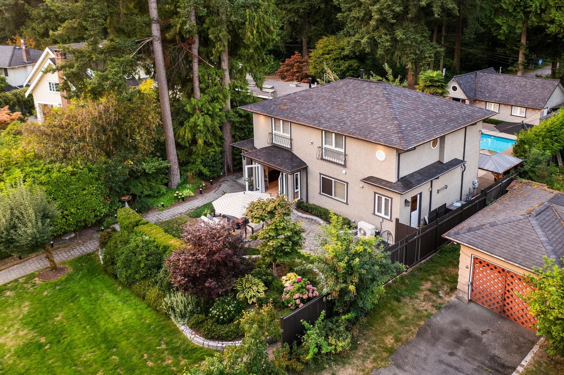 1018 W 19th Street, North Vancouver