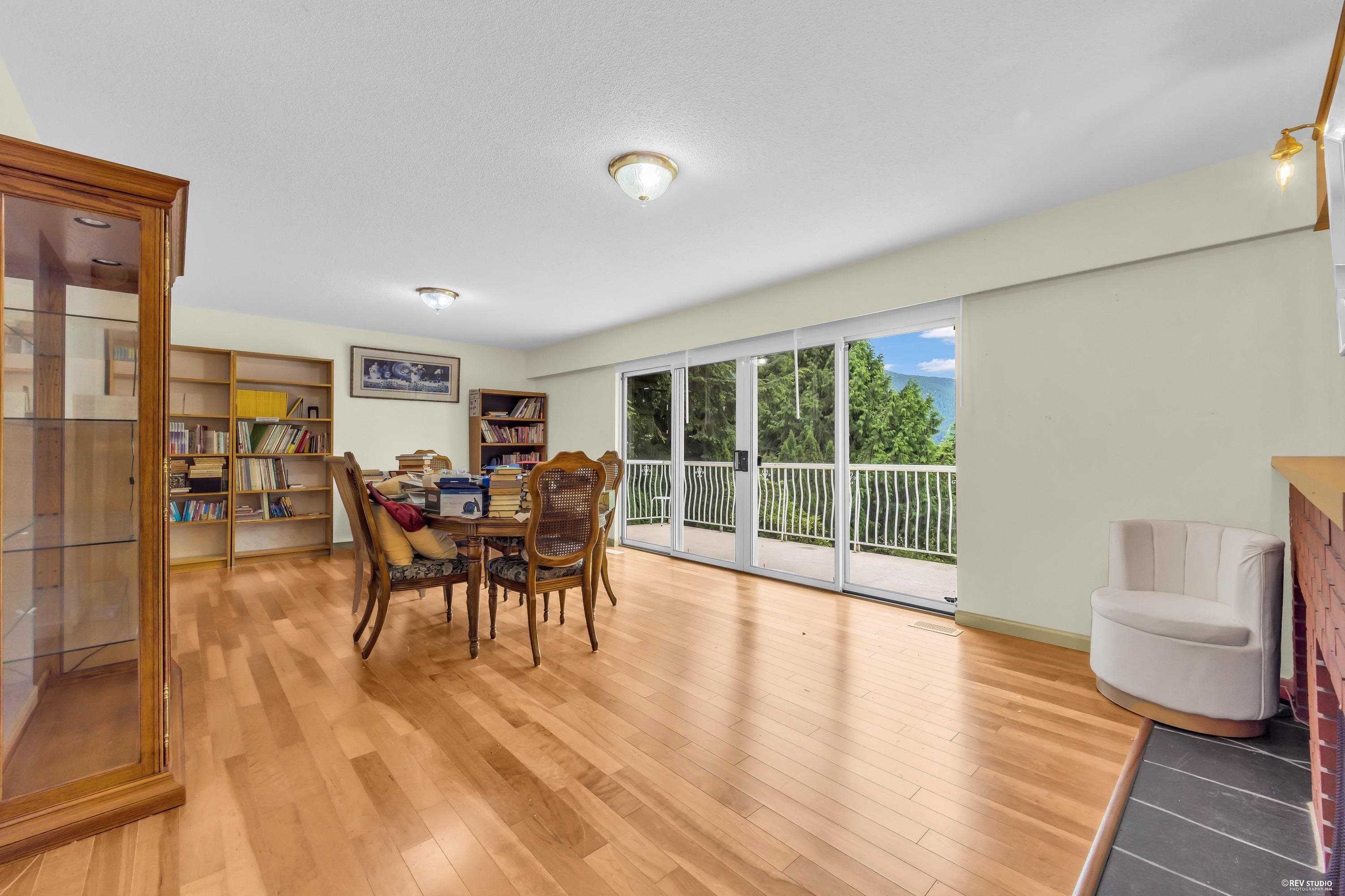 568 St. Giles Road, West Vancouver, V7S 1L8 — photo 2