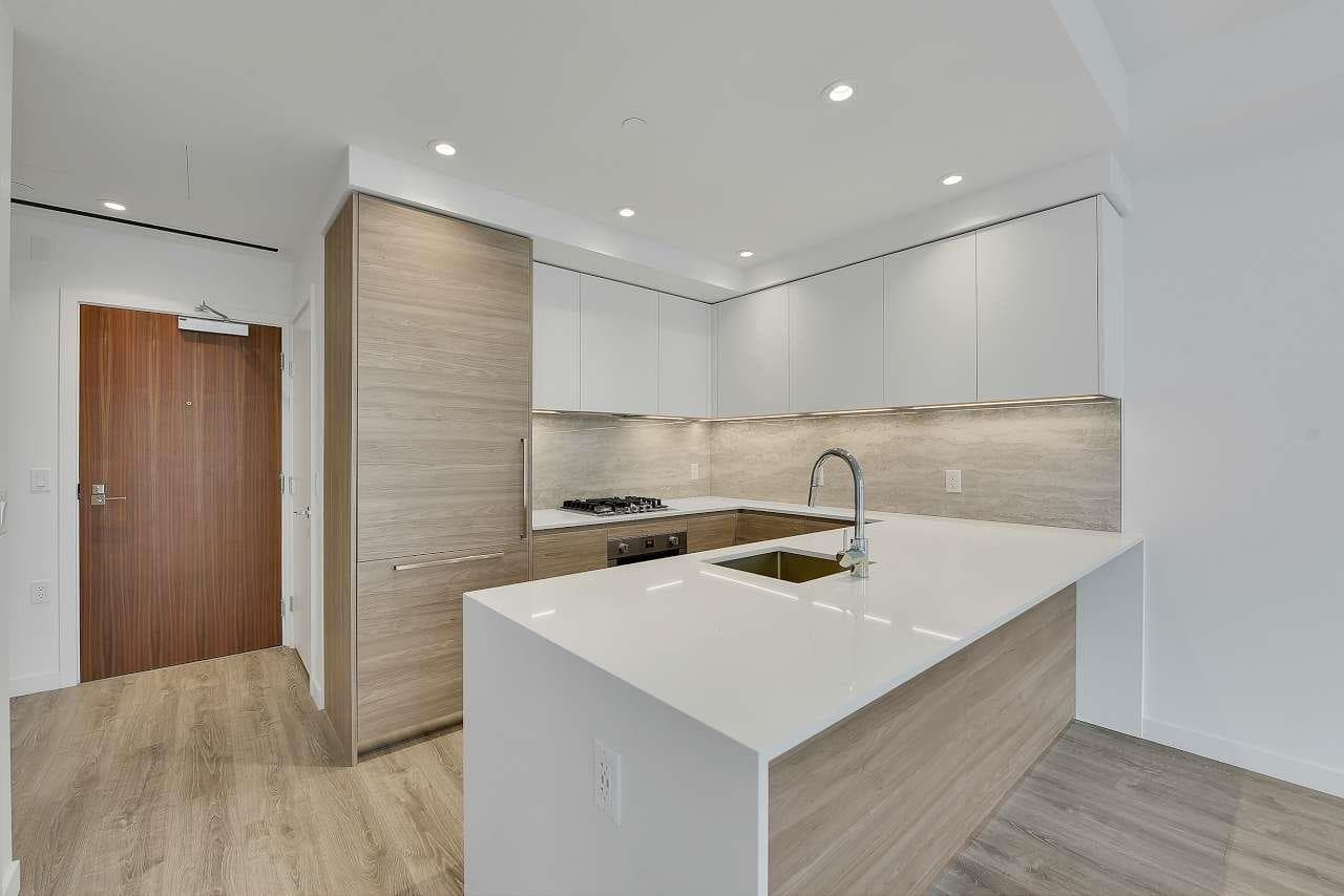 1505 - 680 Quayside Drive, New Westminster