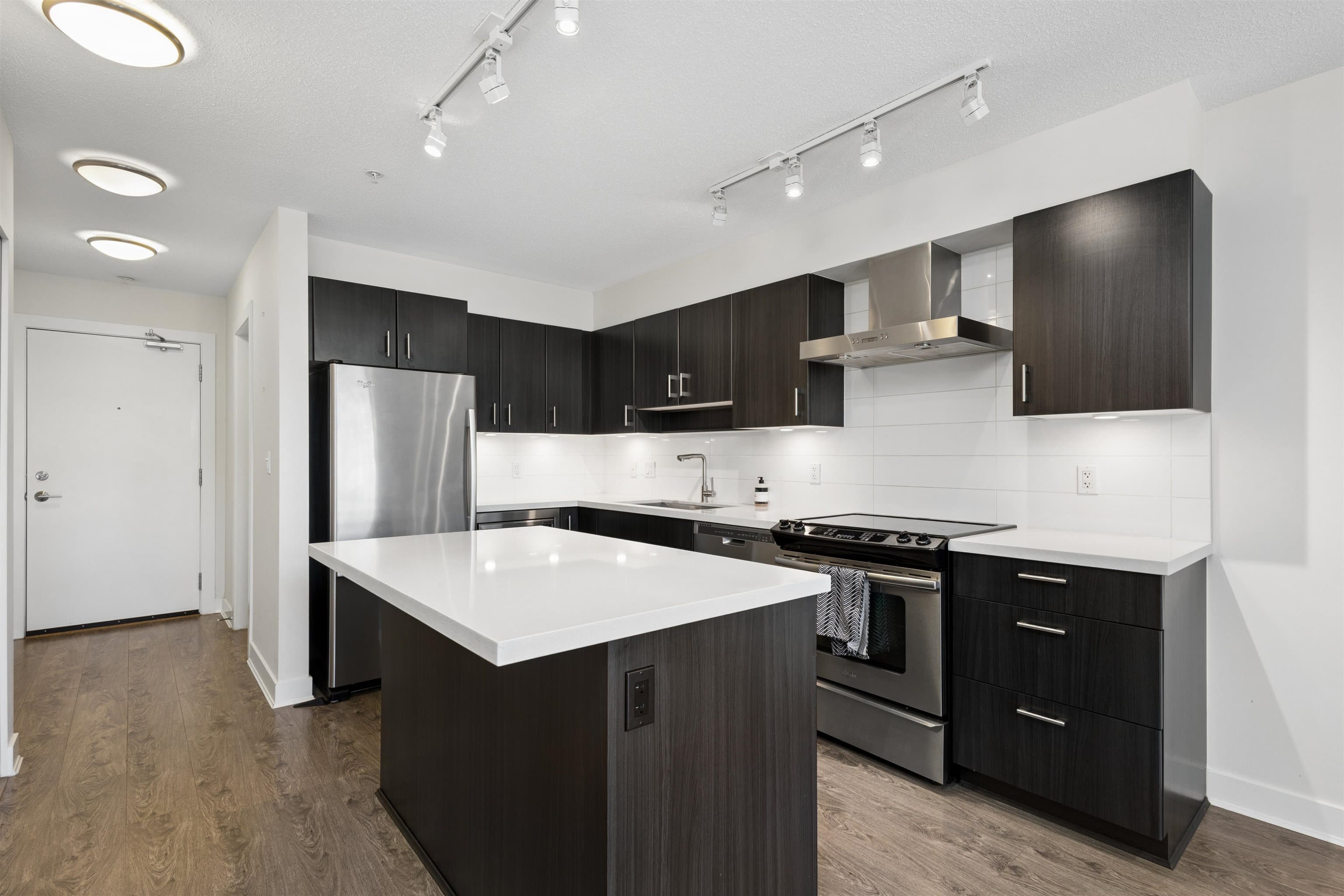 605 - 500 Royal Avenue, New Westminster, V3L 0G5 — photo 4