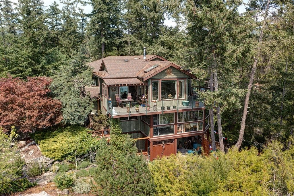 5475 Hydaway Place, Halfmoon Bay