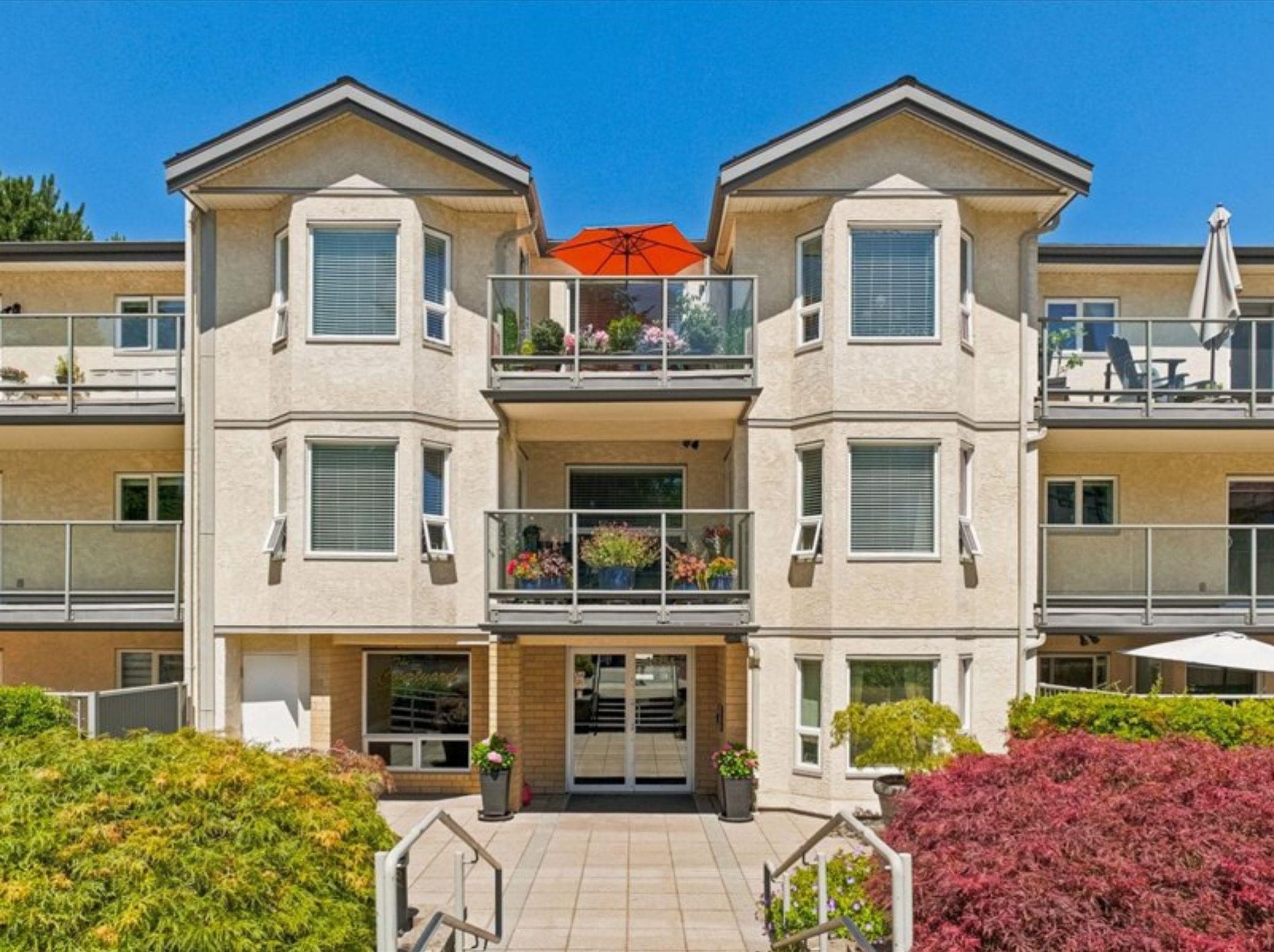 303 - 15255 18 Avenue, Surrey