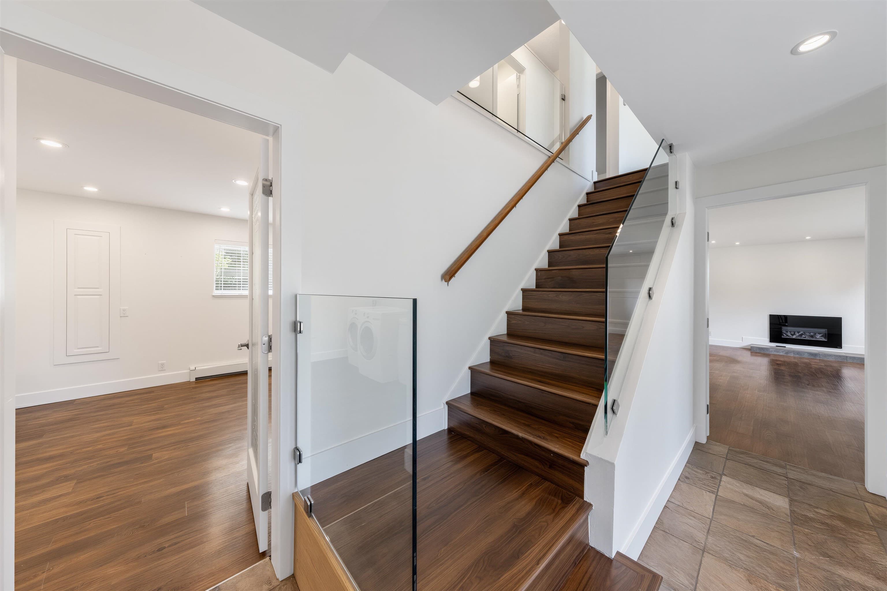 5372 5b Avenue, Delta, V4M 1K5 — photo 4