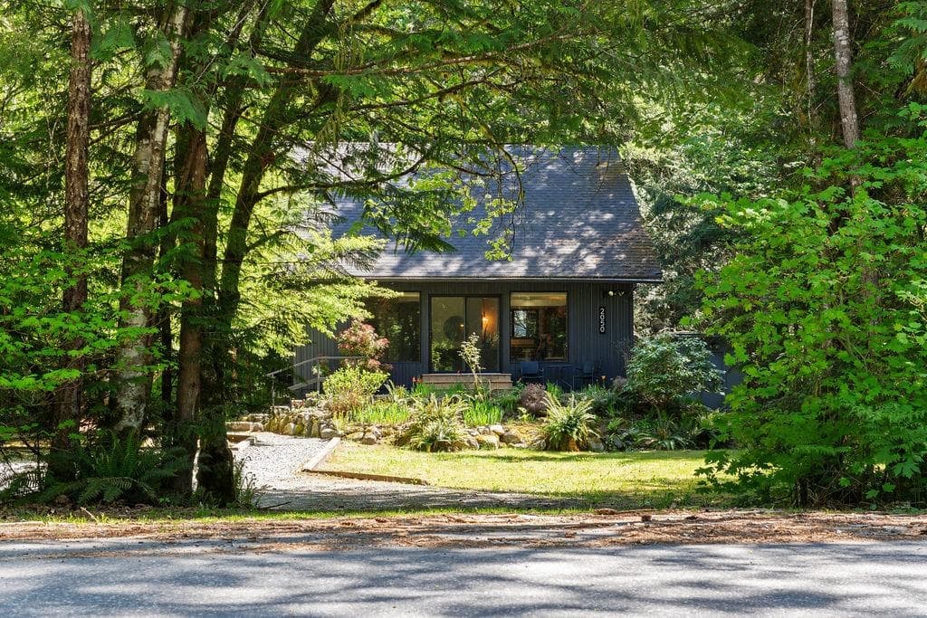 2050 Midnight Way, Squamish