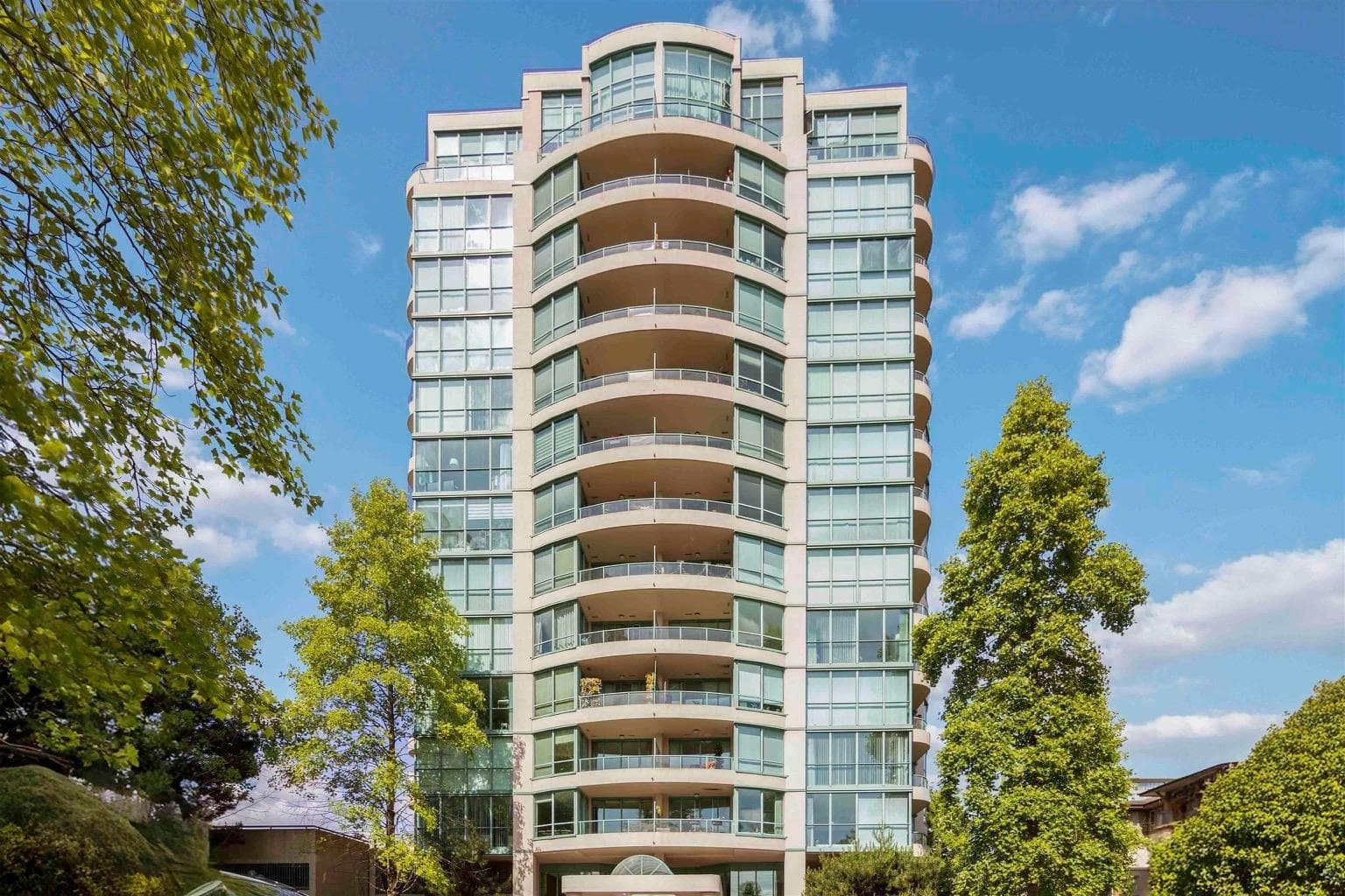 901 - 8871 Lansdowne Road, Richmond