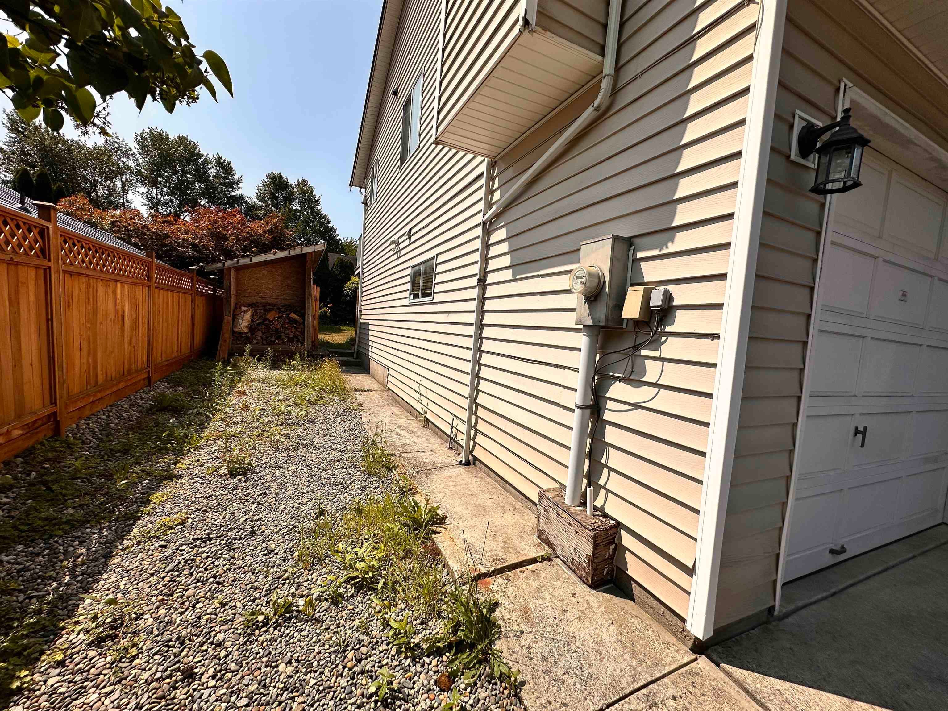 2934 Heckbert Place, Coquitlam, V3C 5B2 — photo 2