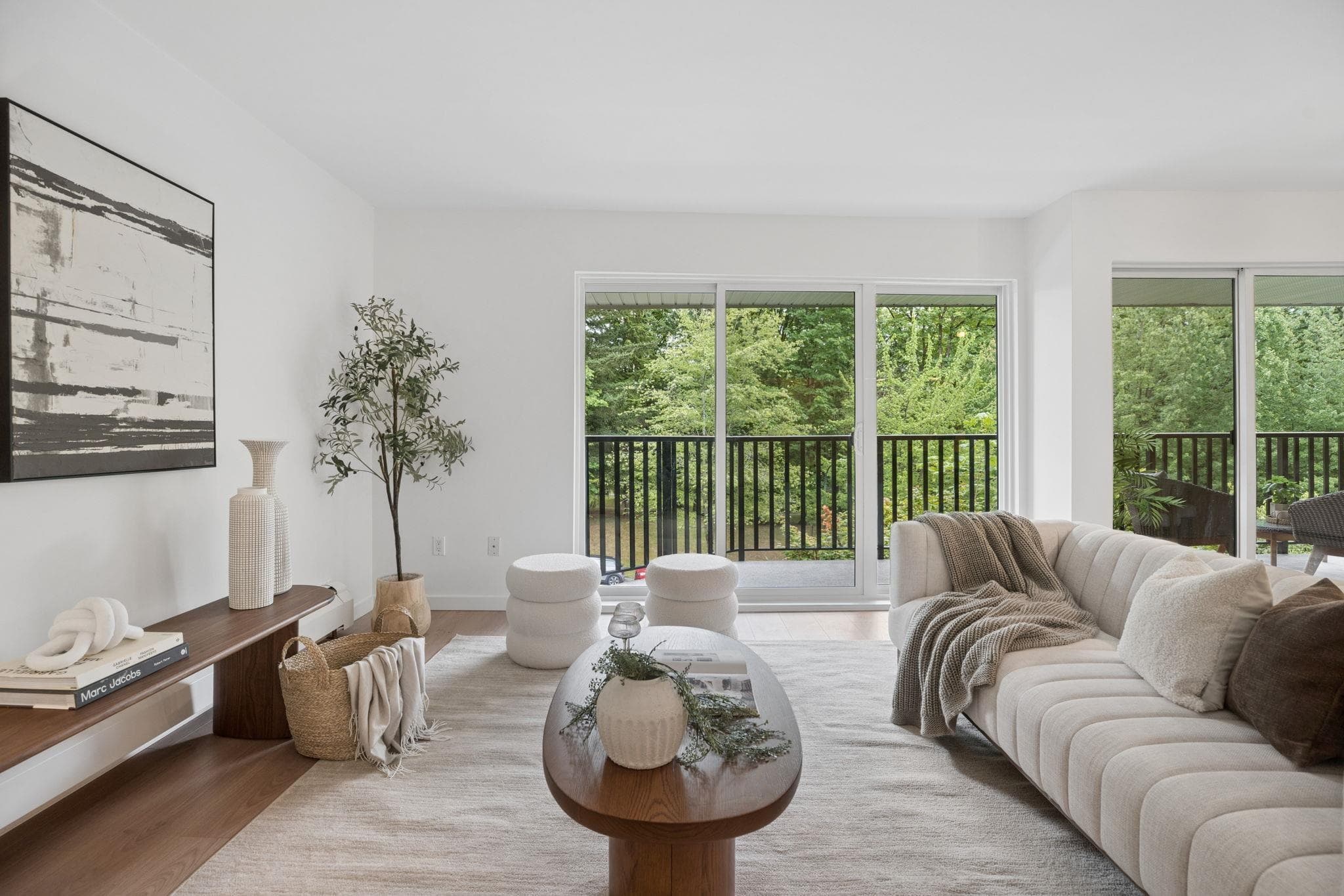 305 - 1945 Woodway Place, Burnaby