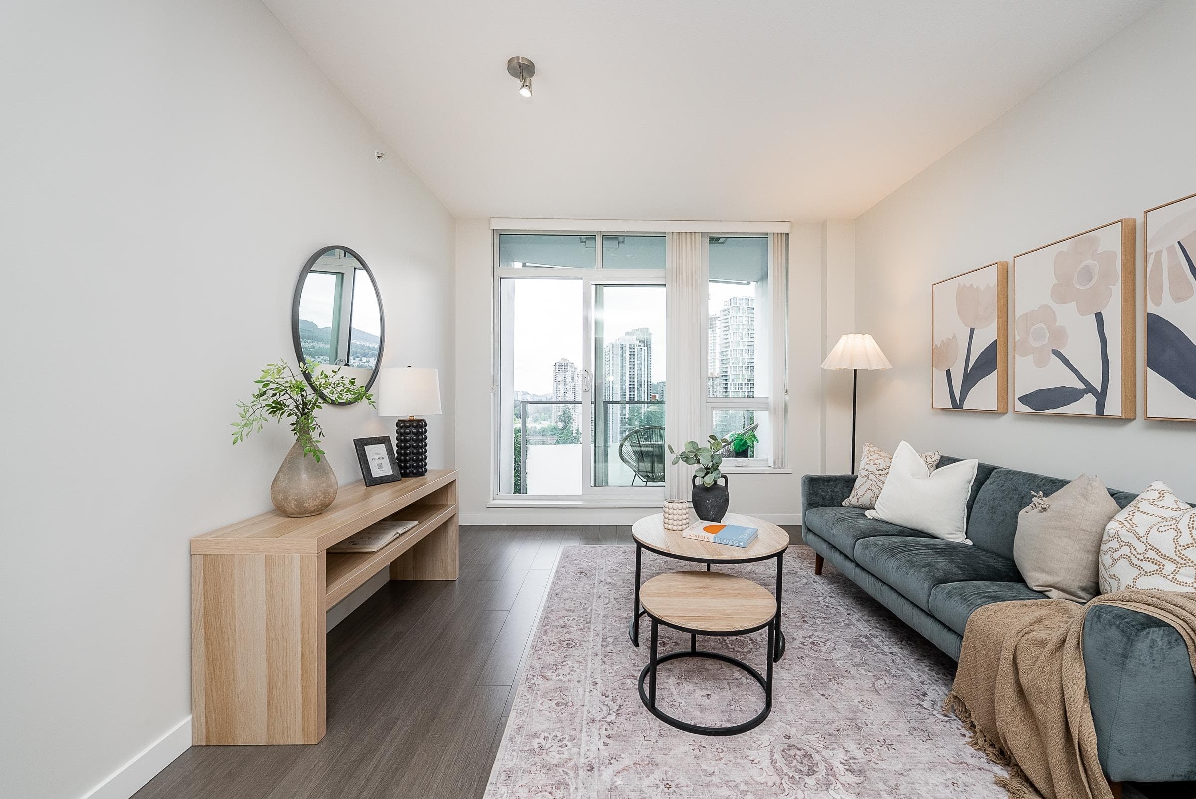 2207 - 3093 Windsor Gate, Coquitlam, V3B 0N2 — photo 2
