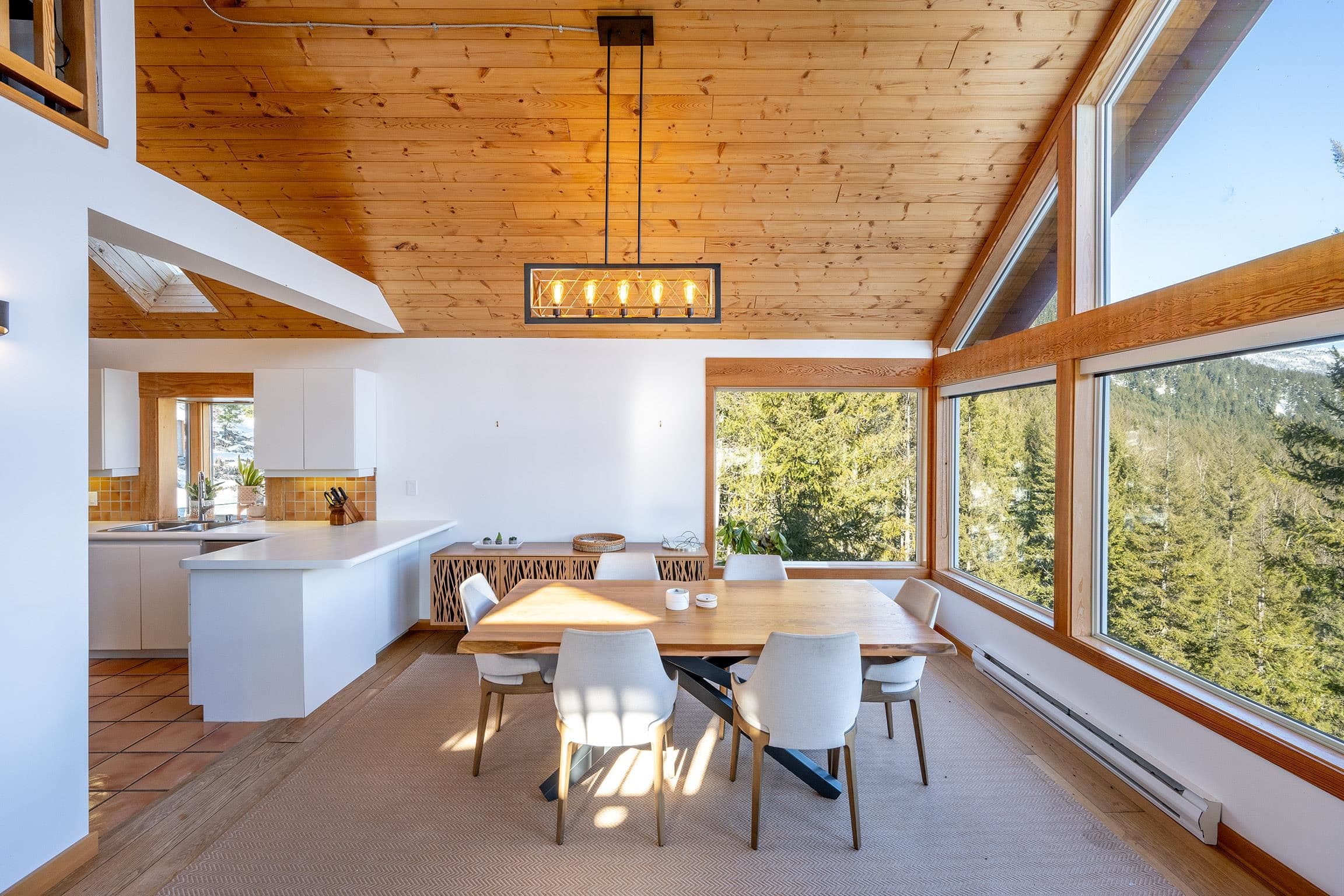 8373 Mountain View Drive, Whistler, V8E 0G3 — photo 5