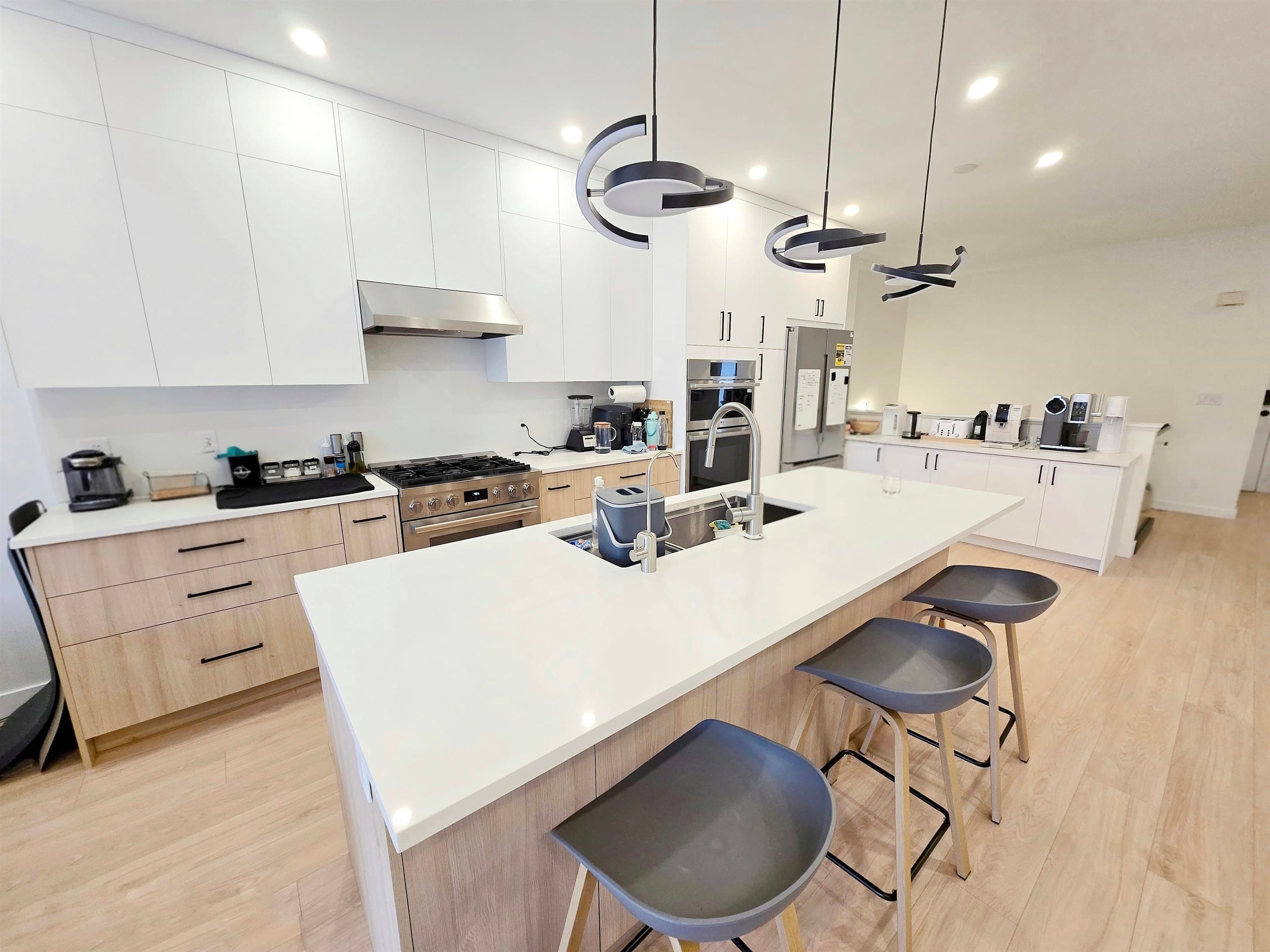 20 - 5201 Oakmount Crescent, Burnaby, V5H 4S8 — photo 2