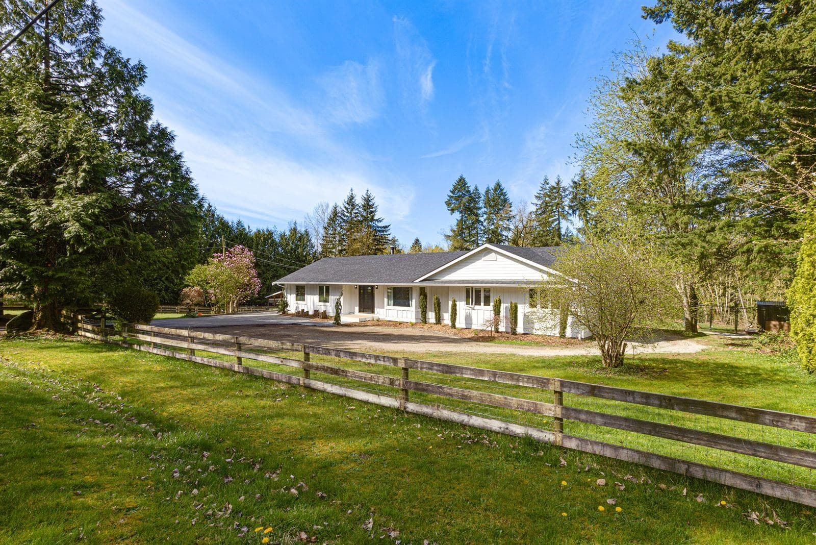 7025 Hesslea Crescent, Abbotsford, V4X 2C2 — photo 2