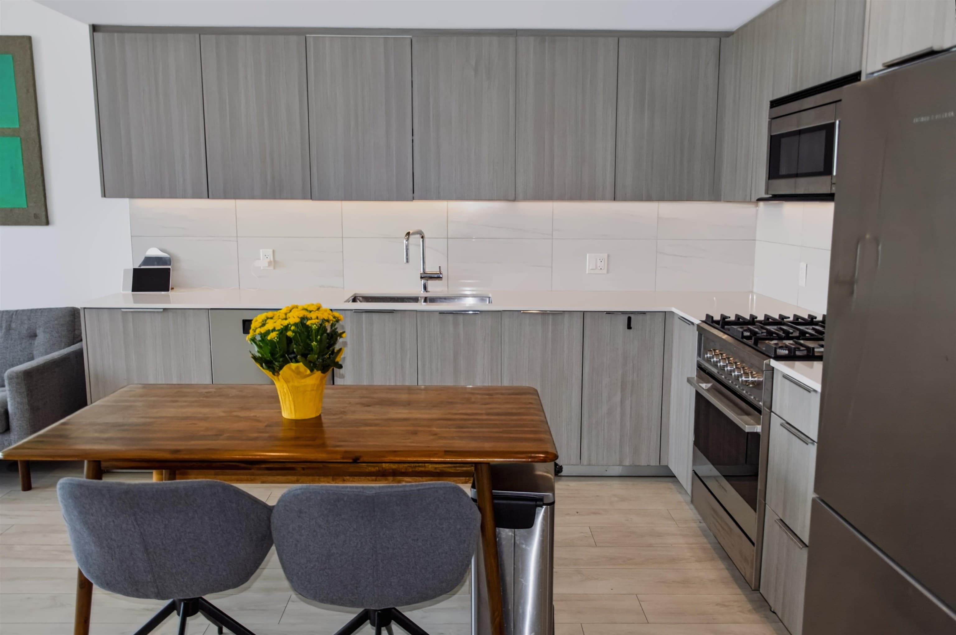 405 - 1401 Hunter Street, North Vancouver, V7J 0E2 — photo 4