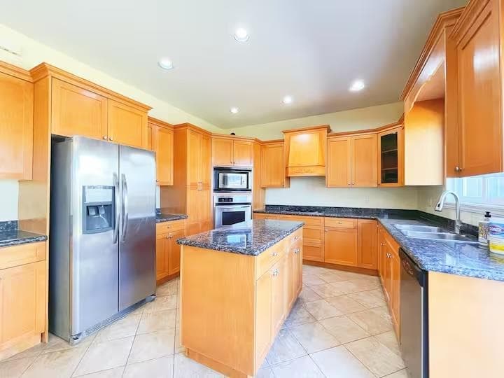 6194 175a Street, Surrey, V3S 4B7 — photo 5