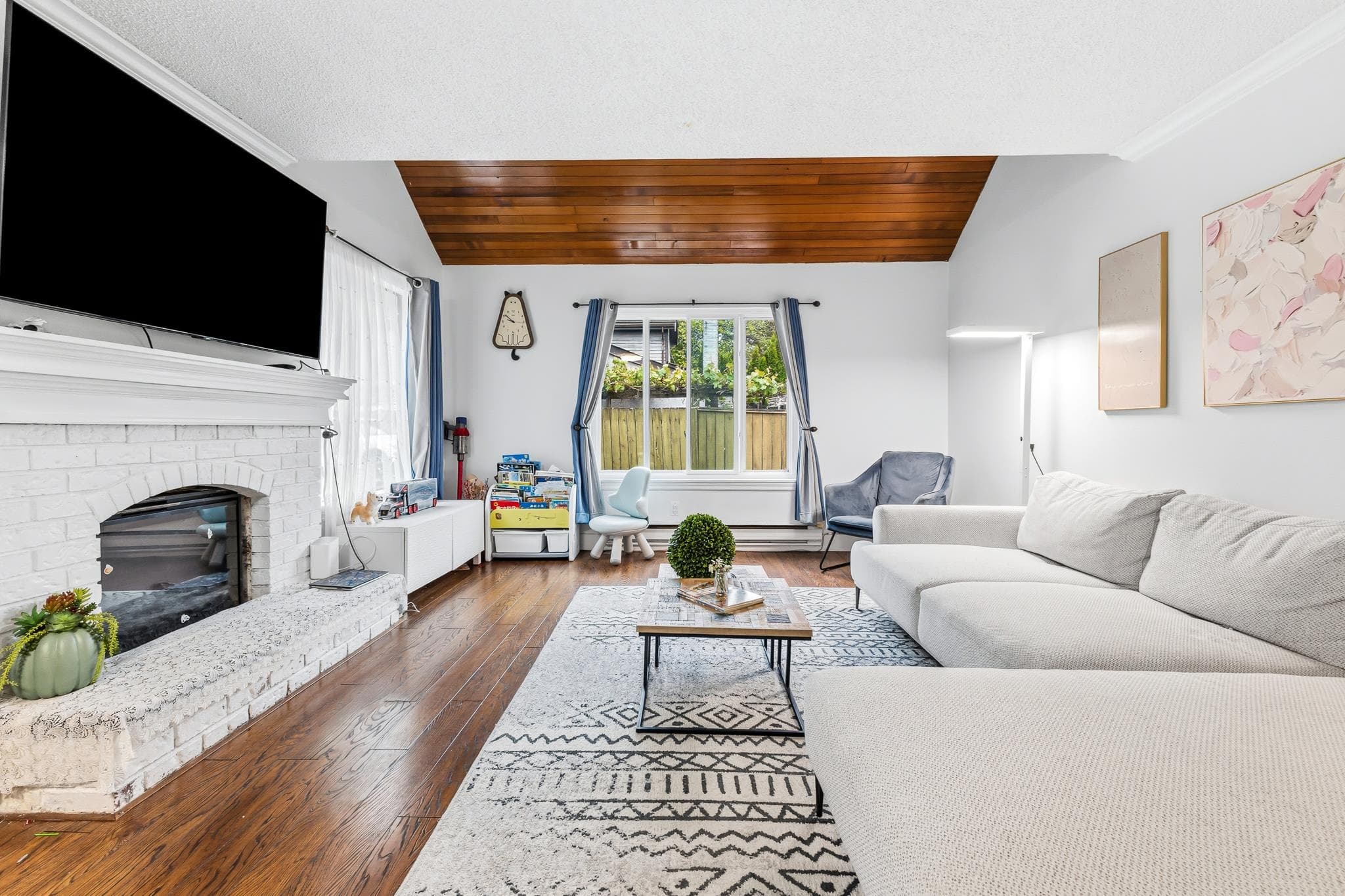 6470 Sheridan Road, Richmond