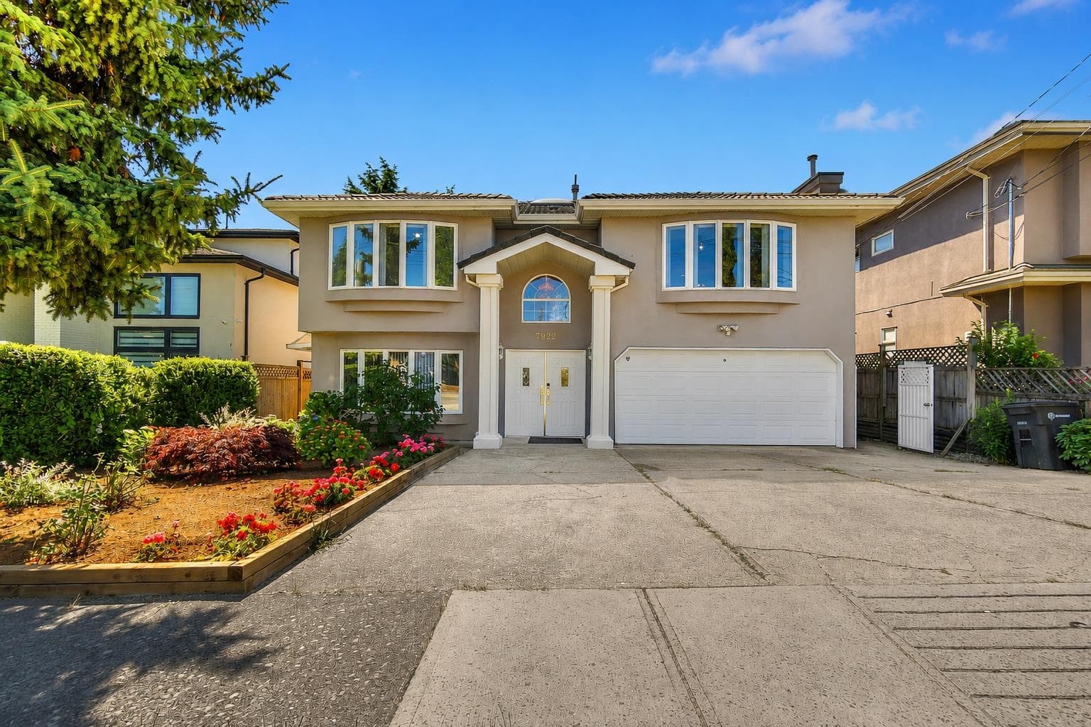 7922 16 Avenue, Burnaby