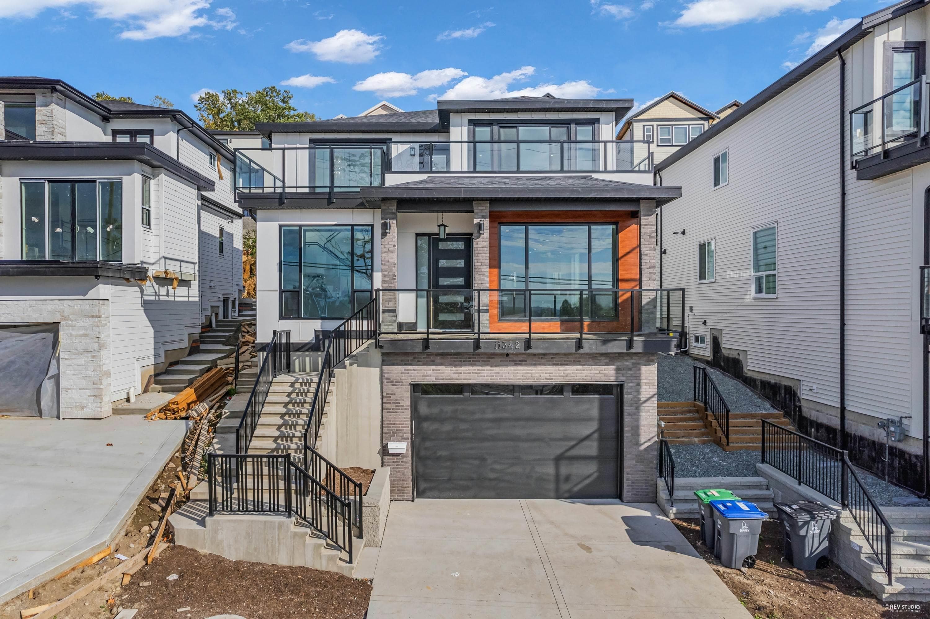 11342 River Road, Surrey