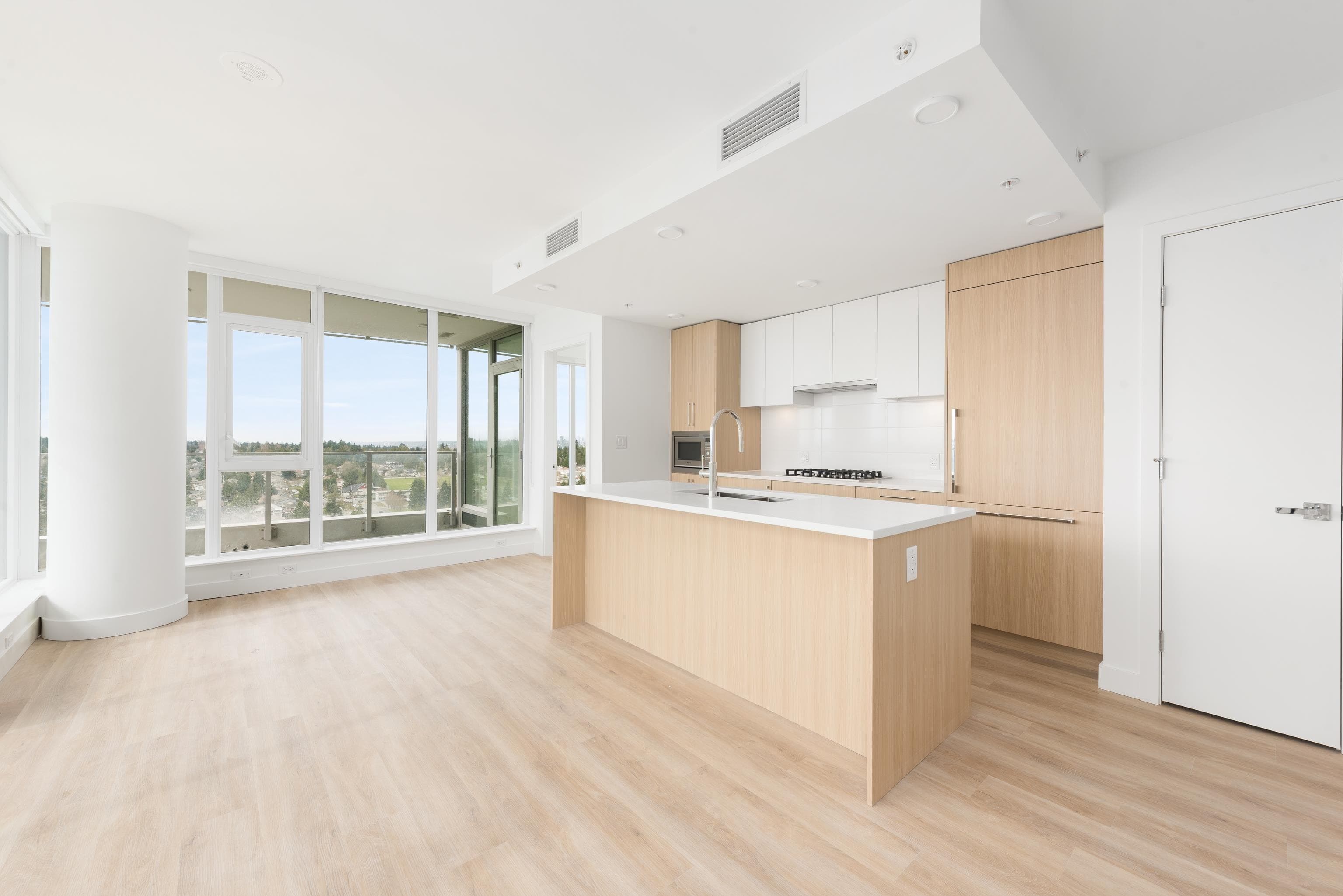 1802 - 9675 King George Boulevard, Surrey