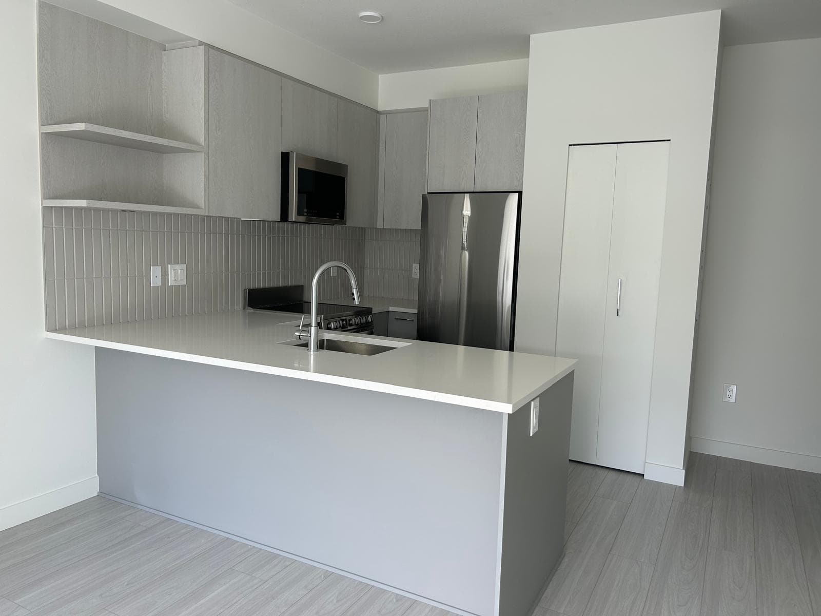 525 - 10777 138 Street, Surrey, V3T 0T5 — photo 2
