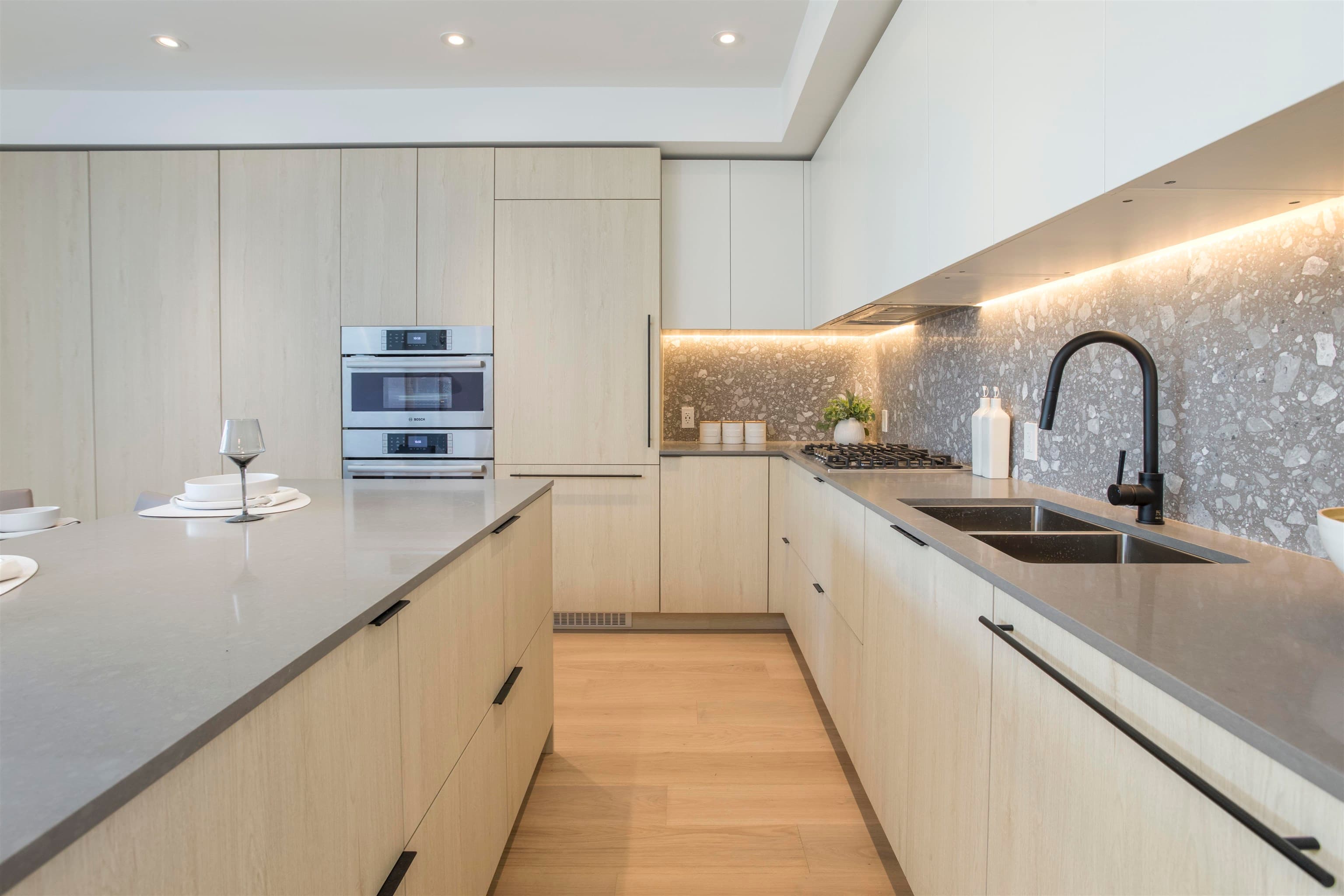 PH522 - 2471 St. George Street, Vancouver, V5T 1W9 — photo 5